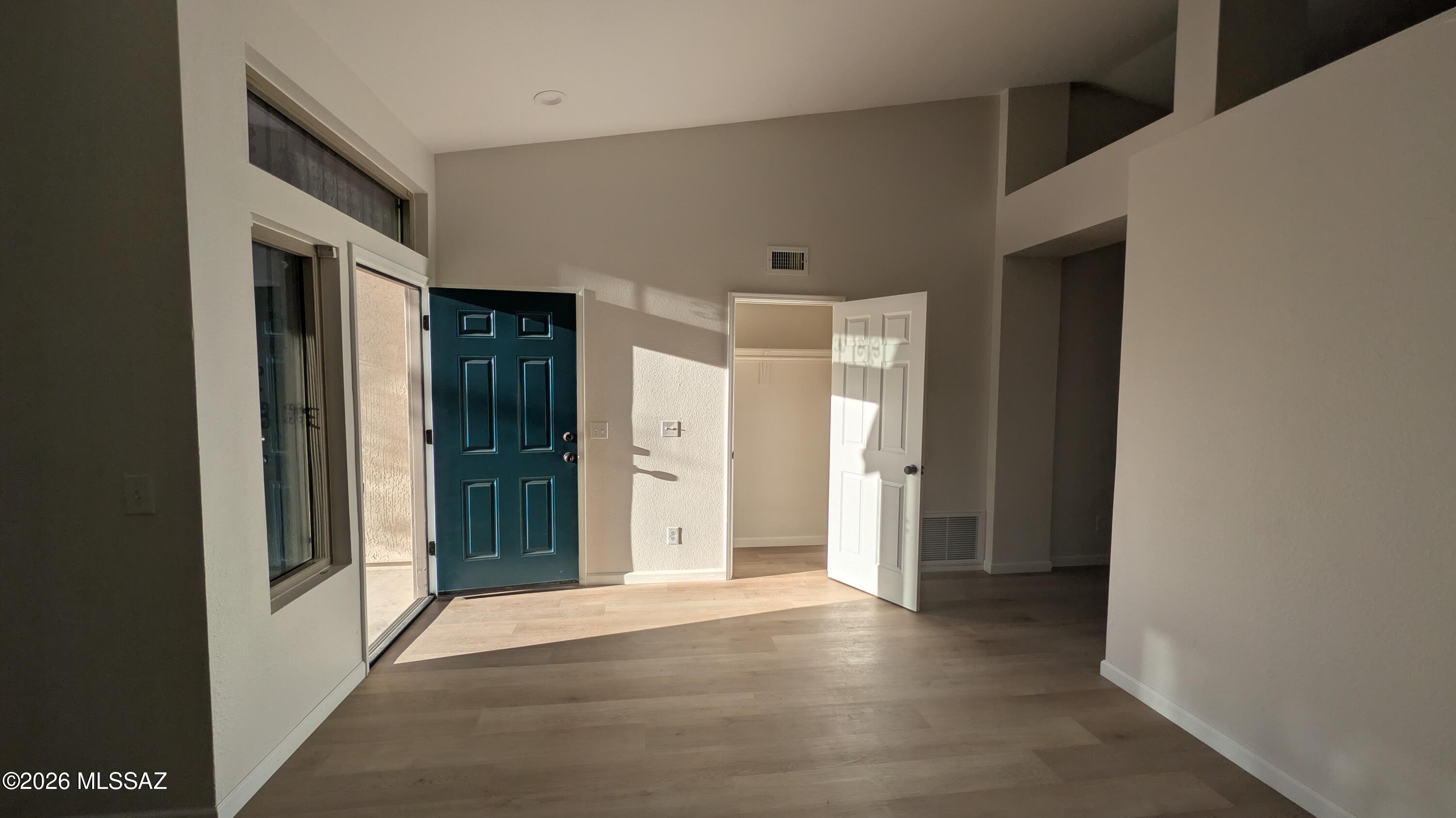 Salida Del Sol V (1-109) - Residential
