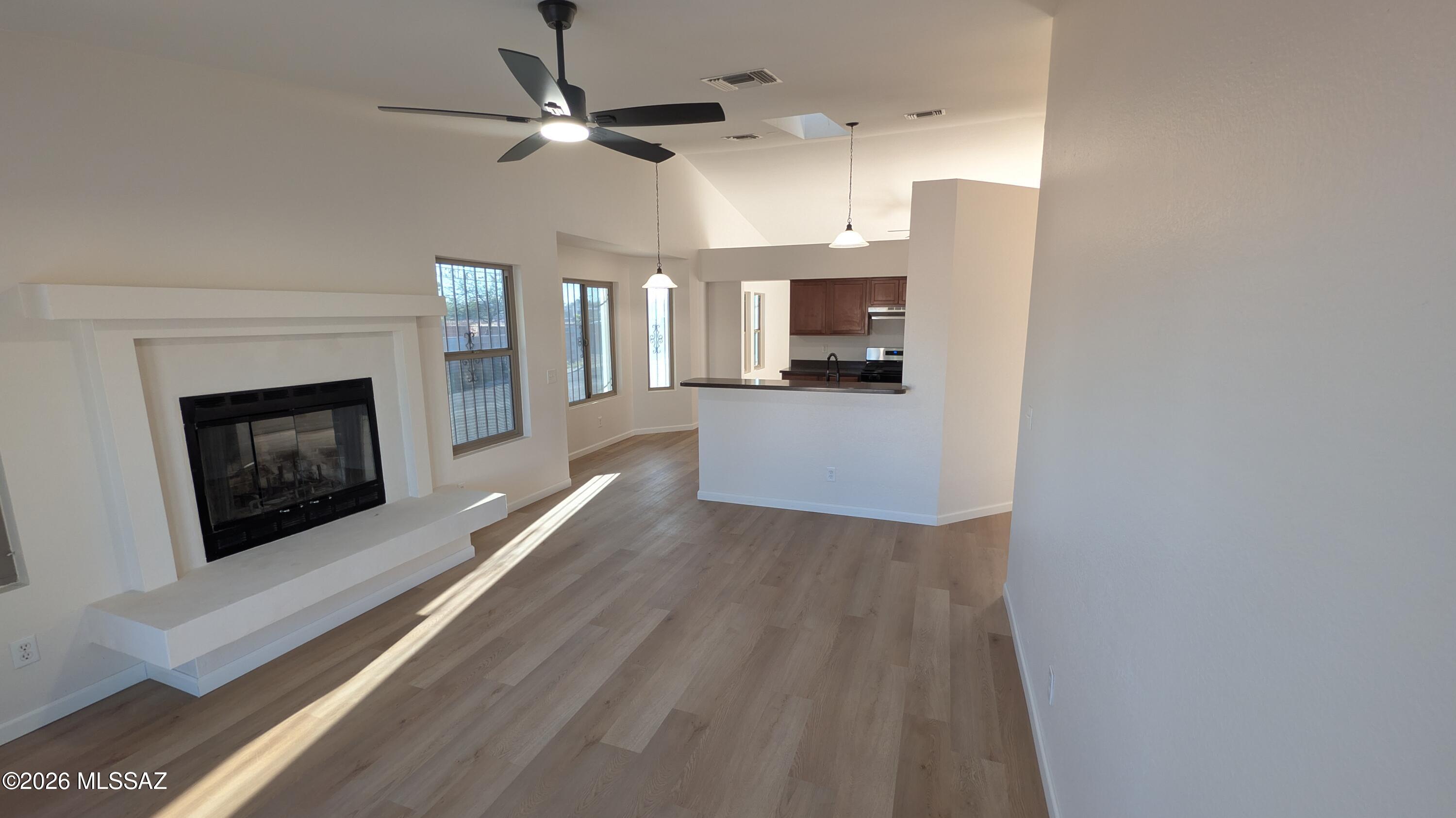Salida Del Sol V (1-109) - Residential