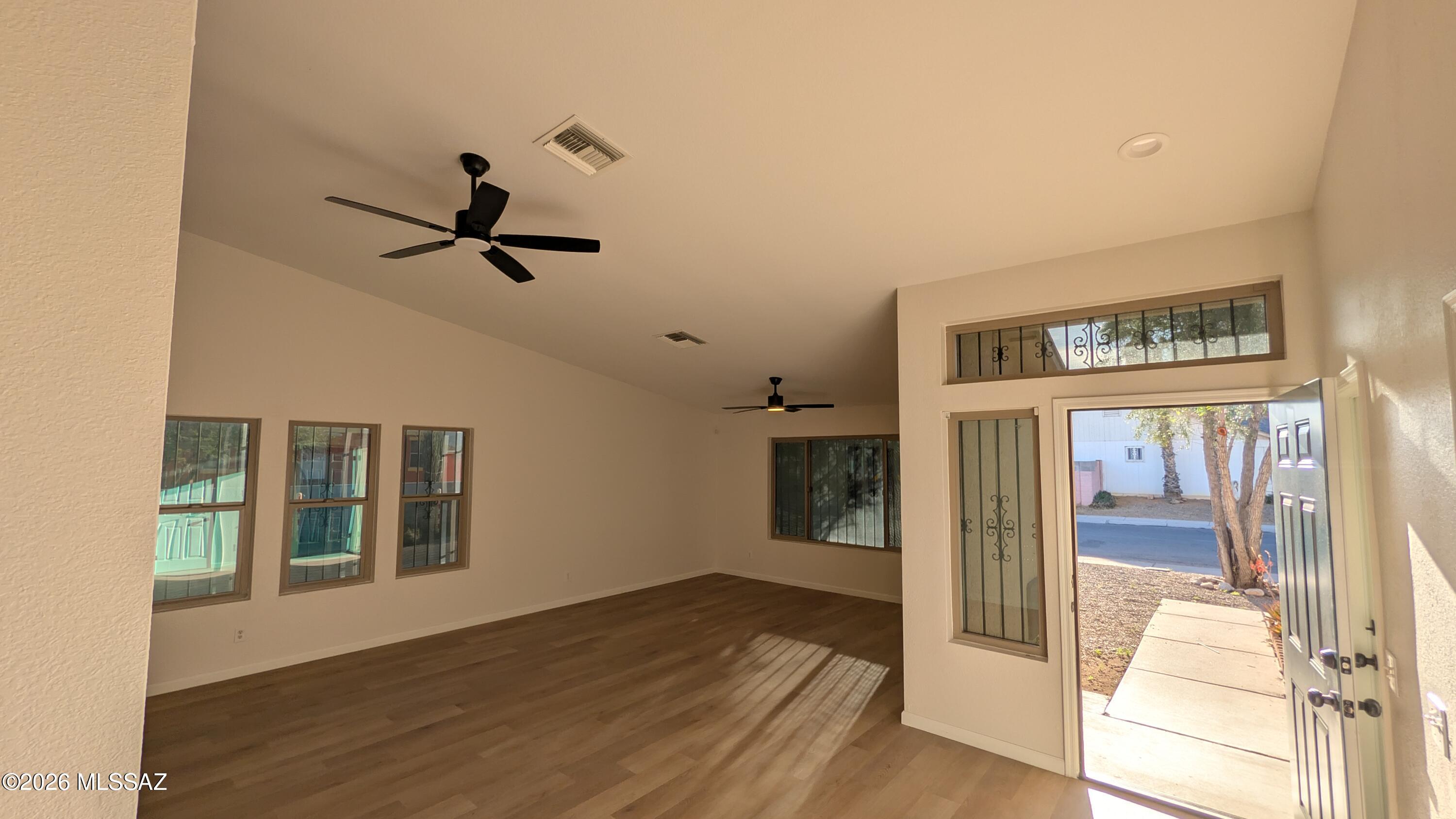 Salida Del Sol V (1-109) - Residential
