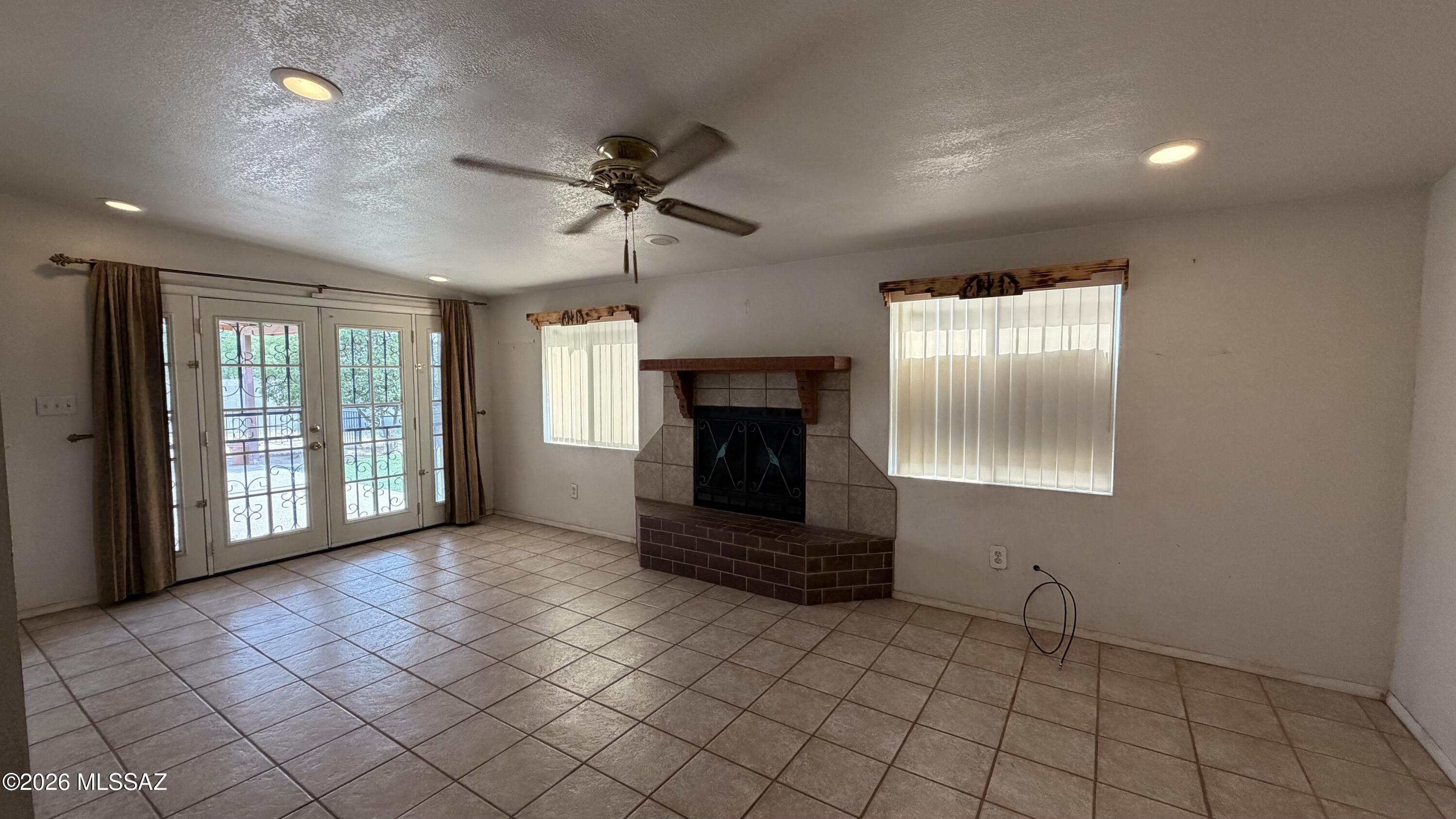 Casas Adobes Park (277-415) - Residential