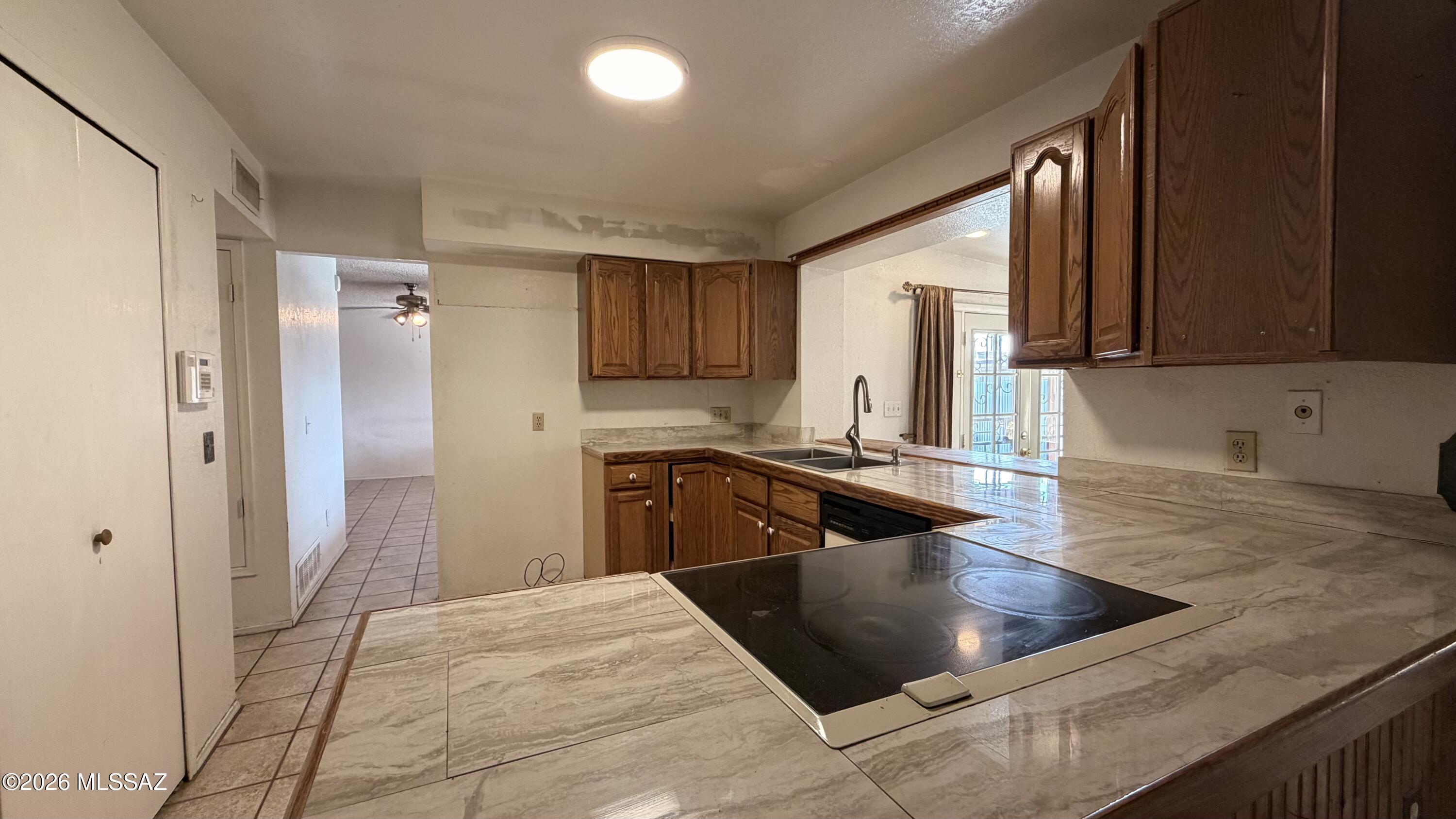 Casas Adobes Park (277-415) - Residential