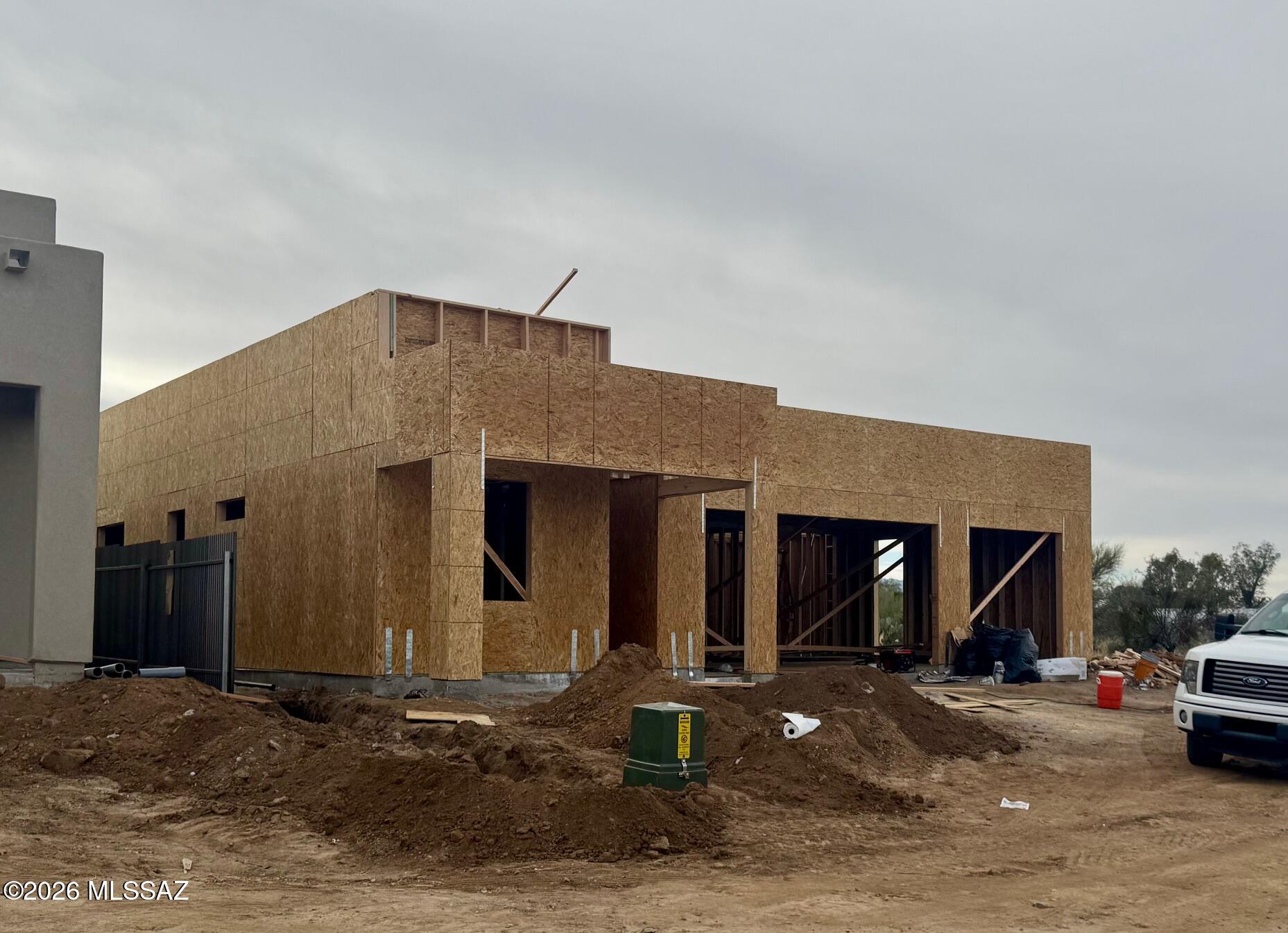 New Tucson Unit NO. 4 (1-203) - Residential