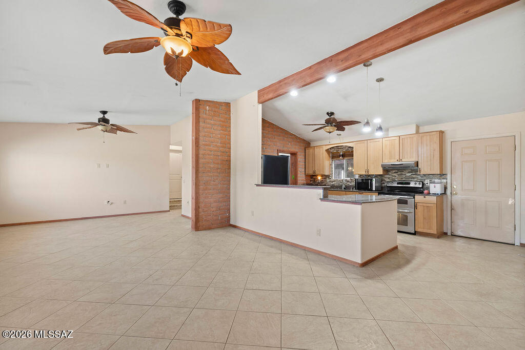 White Fence Farms (1-65) - Residential