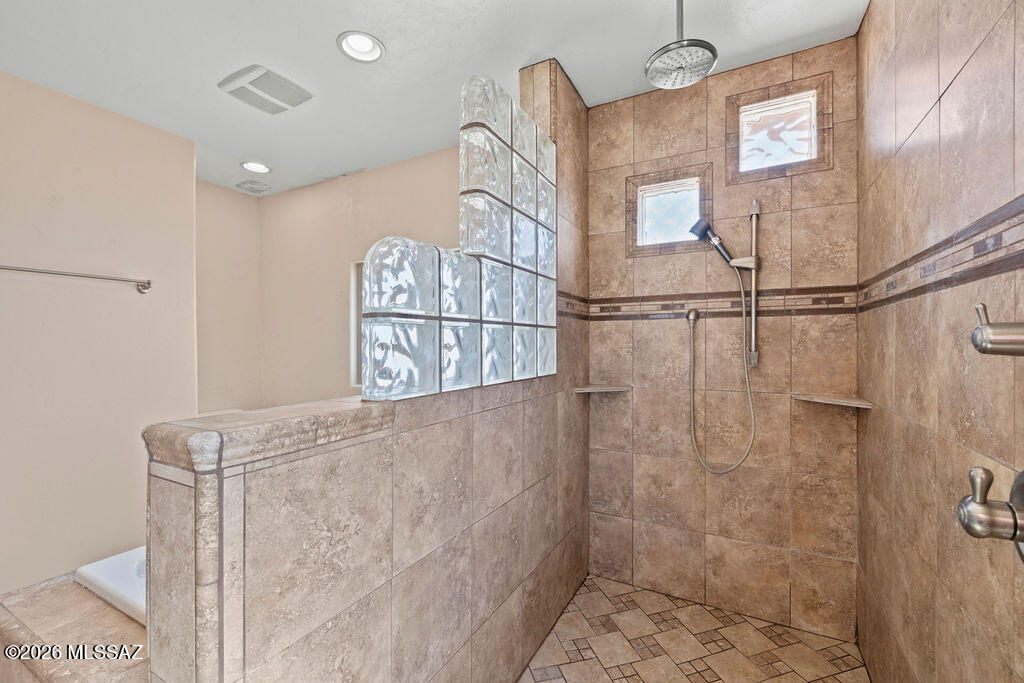 White Fence Farms (1-65) - Residential