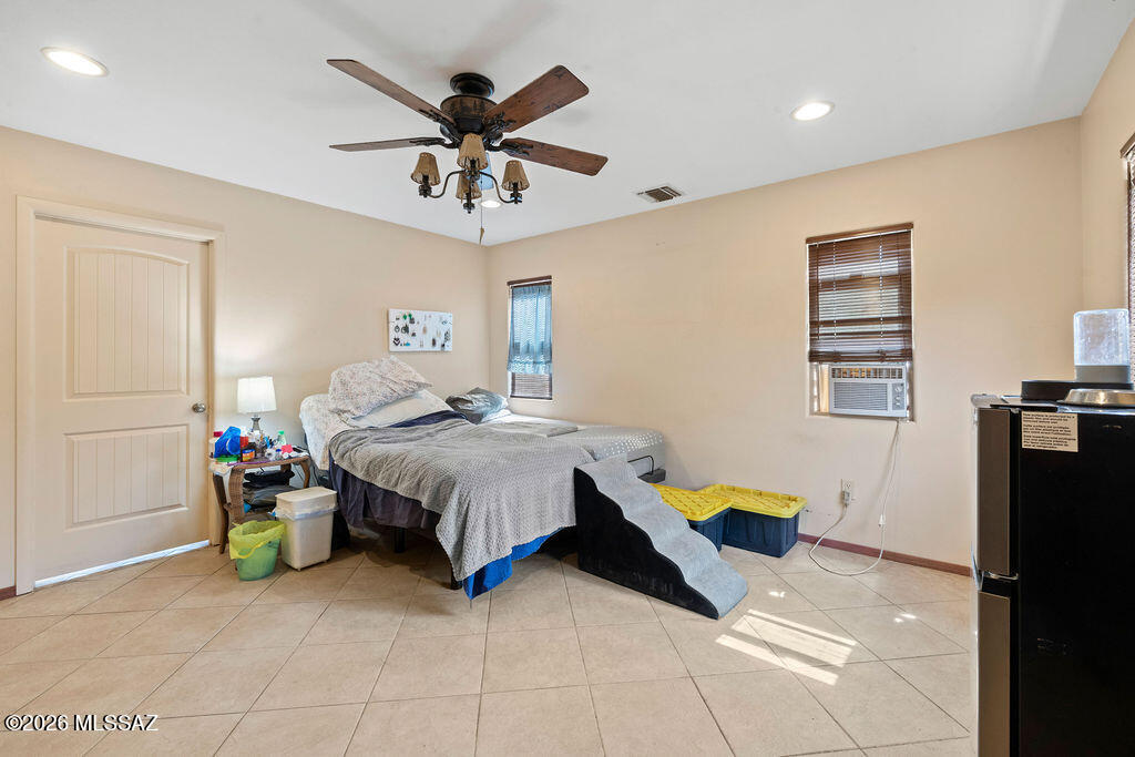 White Fence Farms (1-65) - Residential