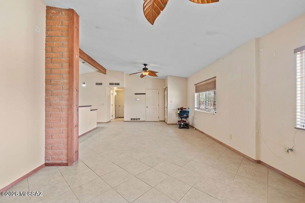 White Fence Farms (1-65) - Residential