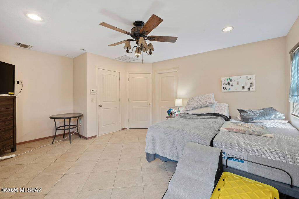 White Fence Farms (1-65) - Residential