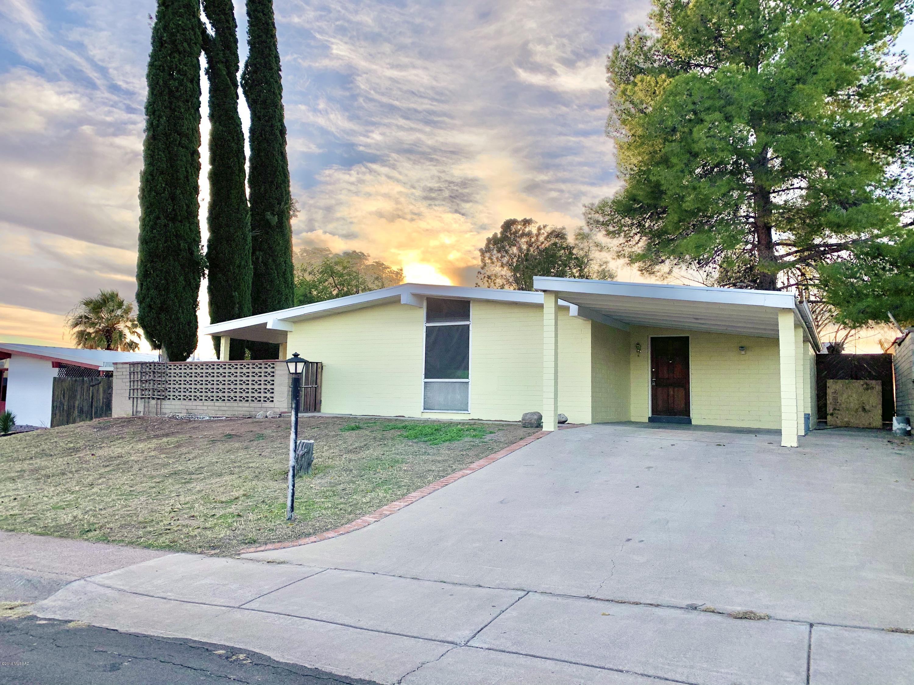 This wonderful 3-bedroom, 2-bathroom home with AC! The interior features air conditioning, newer tile flooring throughout, newer appliances (gas range, fridge, microwave, dishwasher), newer paint inside and out, upgraded lighting fixtures and ceiling fans, and an additional storage room. The large fenced-in backyard borders the desert and features a detached two car garage with alley access. Come move into the of nicest rentals in San Manuel!

Please text property manager with the property address and your email for deposit info, application, and to schedule a showing.
