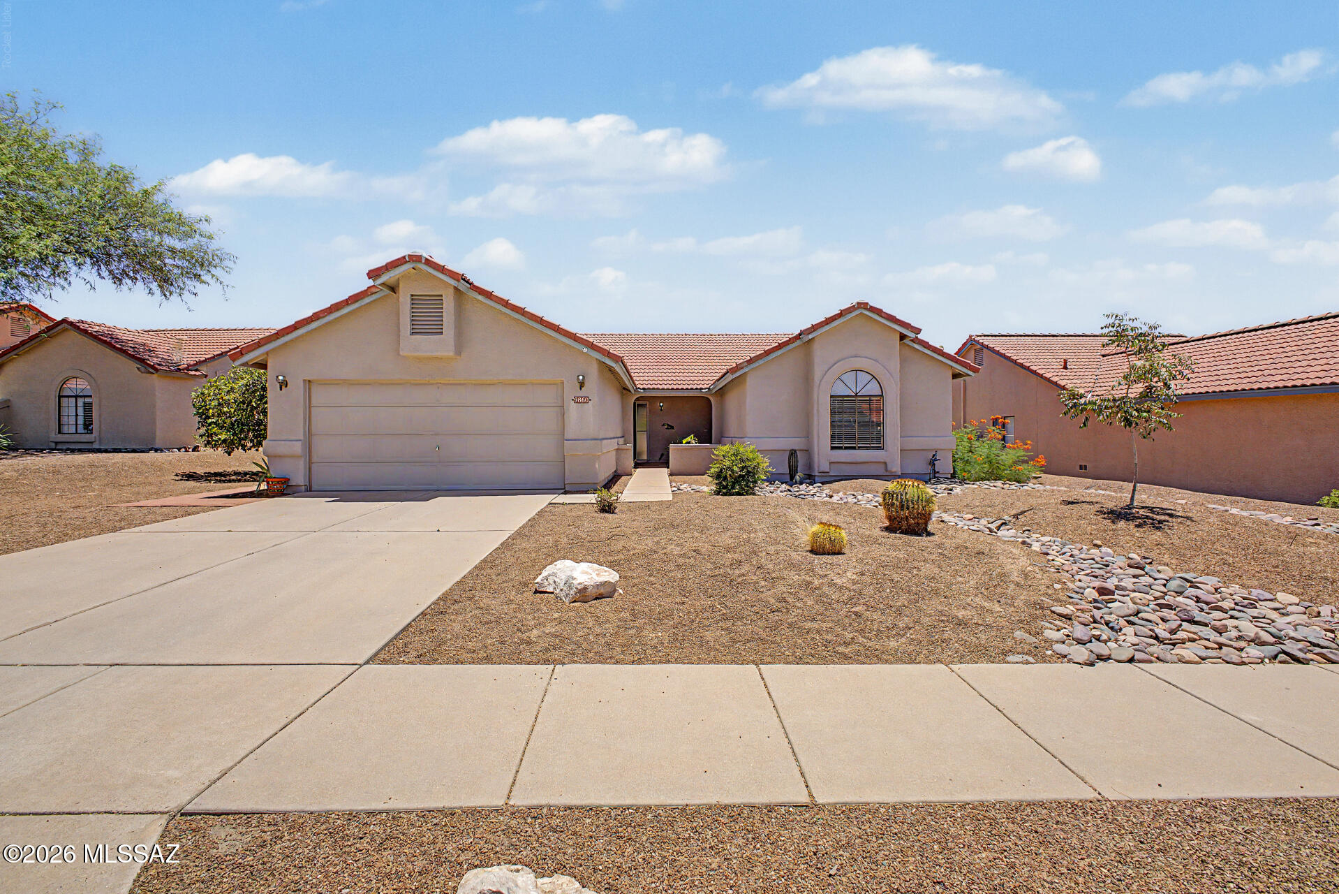 SELLER'S WILL CREDIT $5,000 TOWARDS THE BUYERS CLOSING COSTS WITH AN ACCEPTABLE OFFER! Welcome to this spacious and move-in ready home nestled in the charming Stone Creek neighborhood, where you'll enjoy the freedom of no HOA! With more than 1,650 square feet of living space, this residence offers 3 bedrooms, 2 bathrooms, and a bright, welcoming living room filled with natural light. The well-designed kitchen is equipped with stainless steel appliances, a convenient breakfast bar, and a generous dining nook, creating the perfect setting for dining and entertaining. The spacious primary suite provides a private retreat with its own en suite bathroom for added comfort. Step outside to a peaceful backyard oasis featuring a relaxing covered patio, extended brick pavers, and mature landscaping. or host family and friends. Conveniently located near schools, shopping, dining, golf courses, recreation areas, and easy freeway access, this wonderful home combines comfort, convenience, and value. Don't miss this exceptional opportunity!