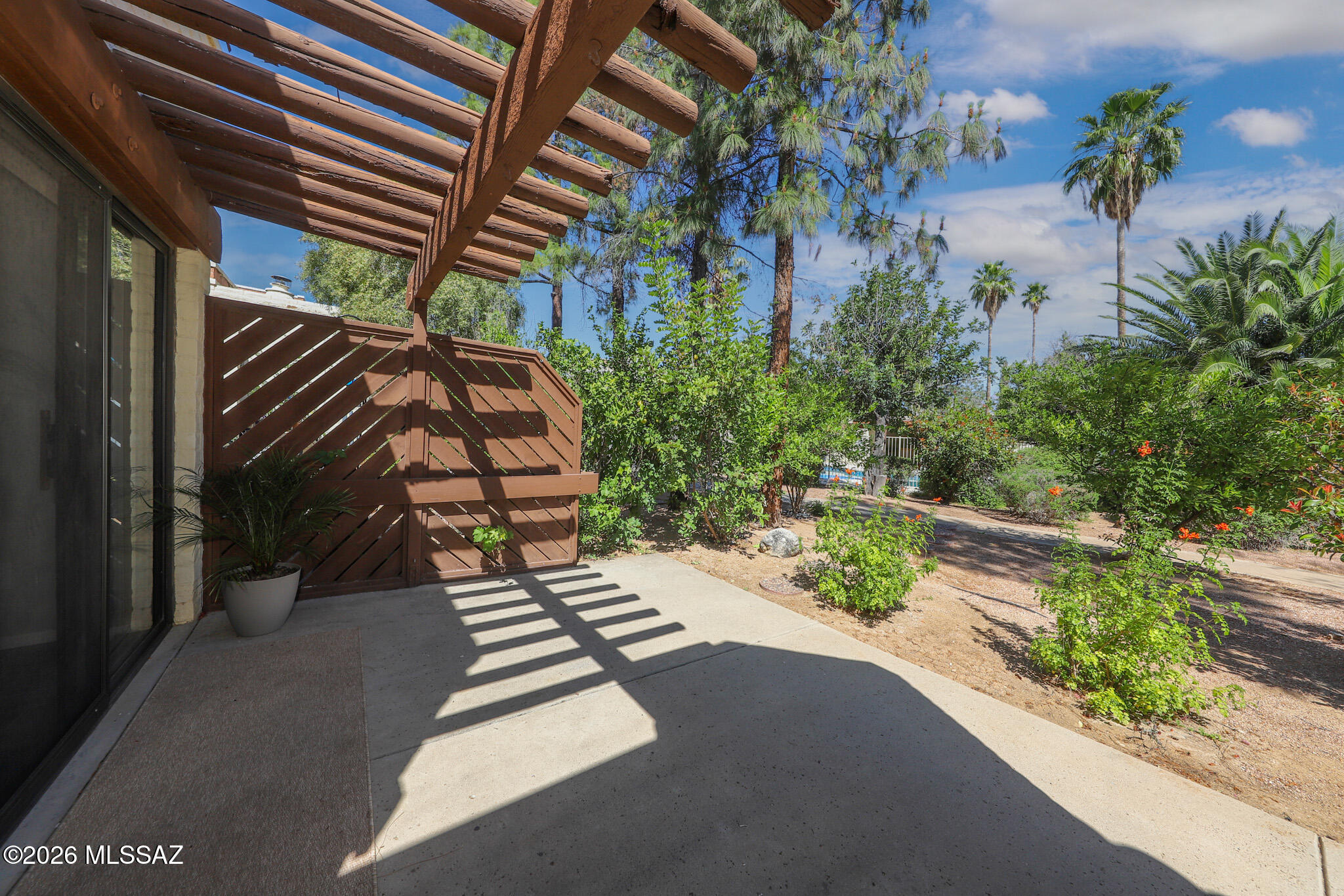 Plaza Mirador (1-28) - Residential