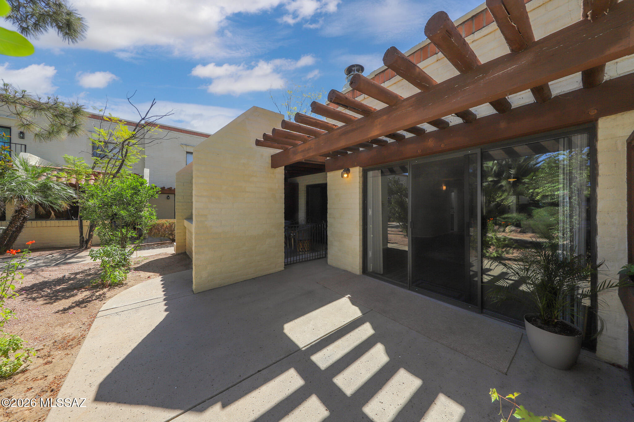 Plaza Mirador (1-28) - Residential