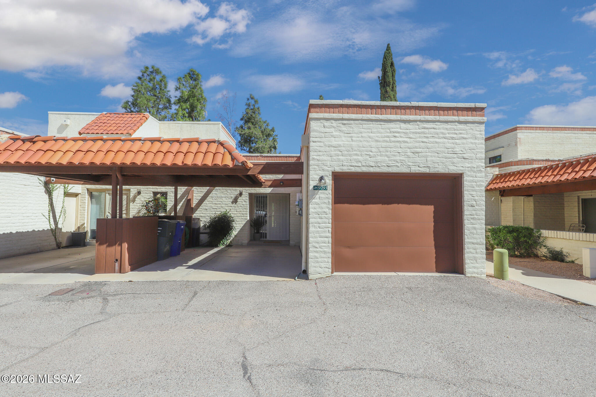 Plaza Mirador (1-28) - Residential