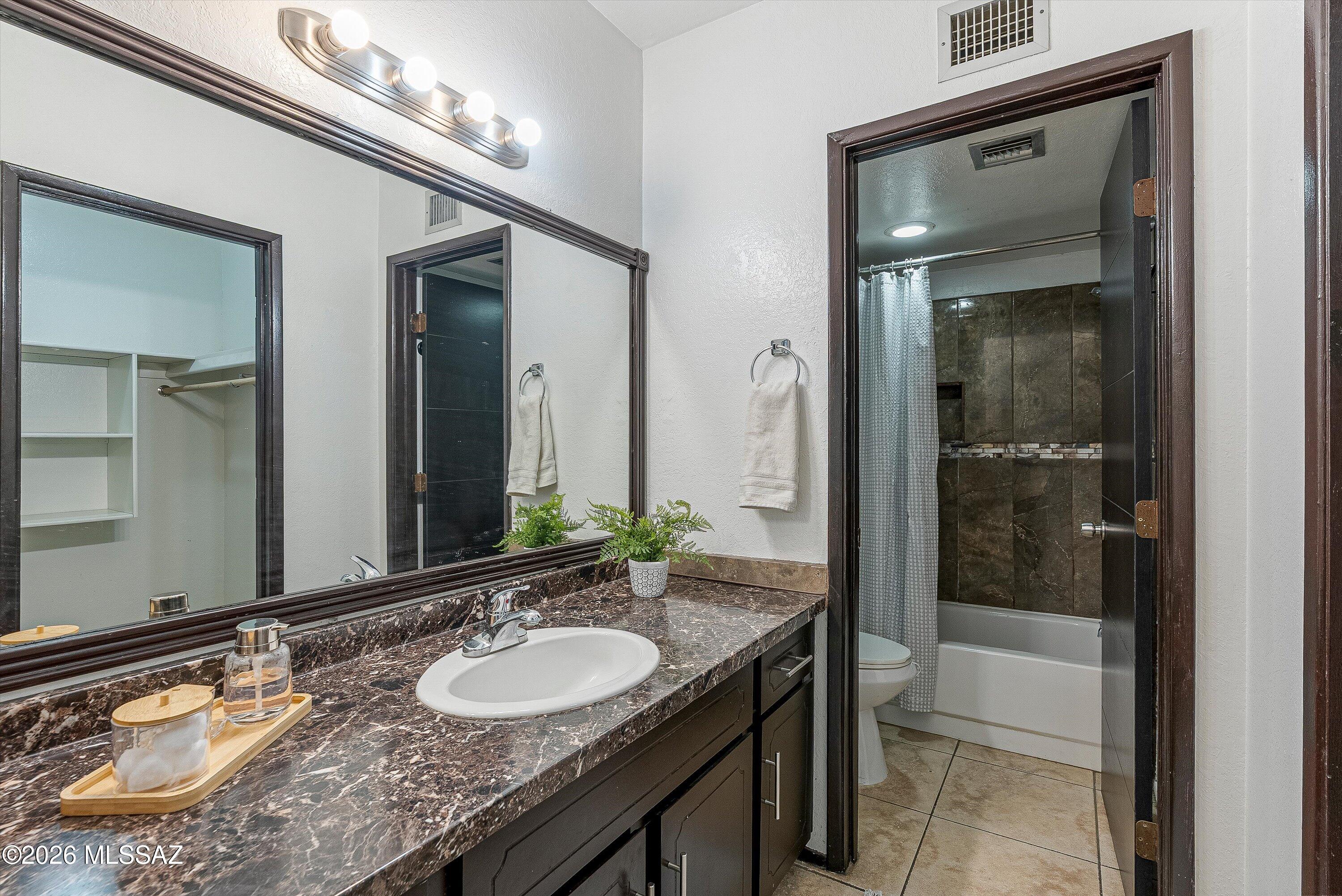 Menlo Park Parade Of Homes (1-40) - Residential