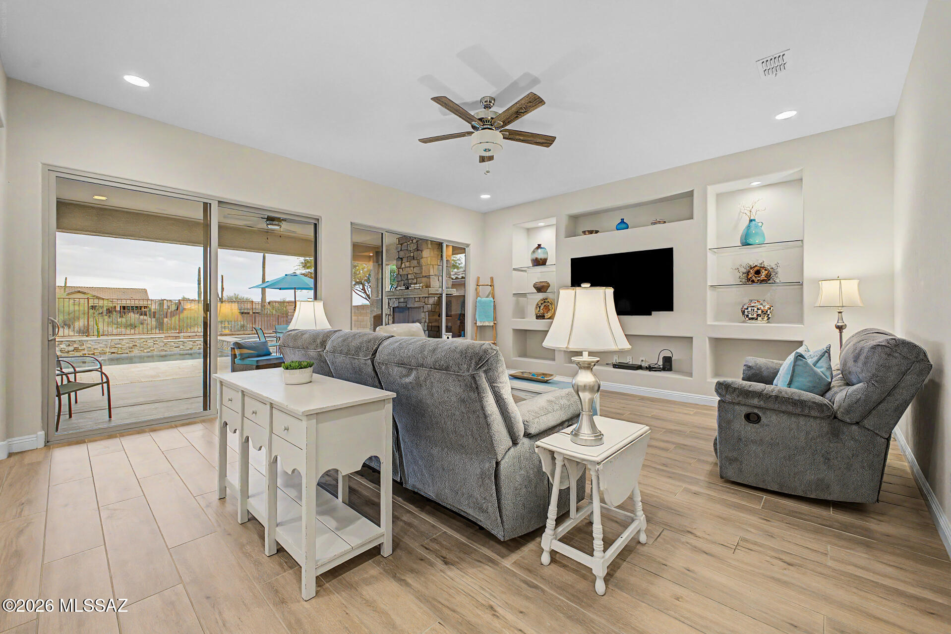 Del Webb At Dove Mountain VI - Residential