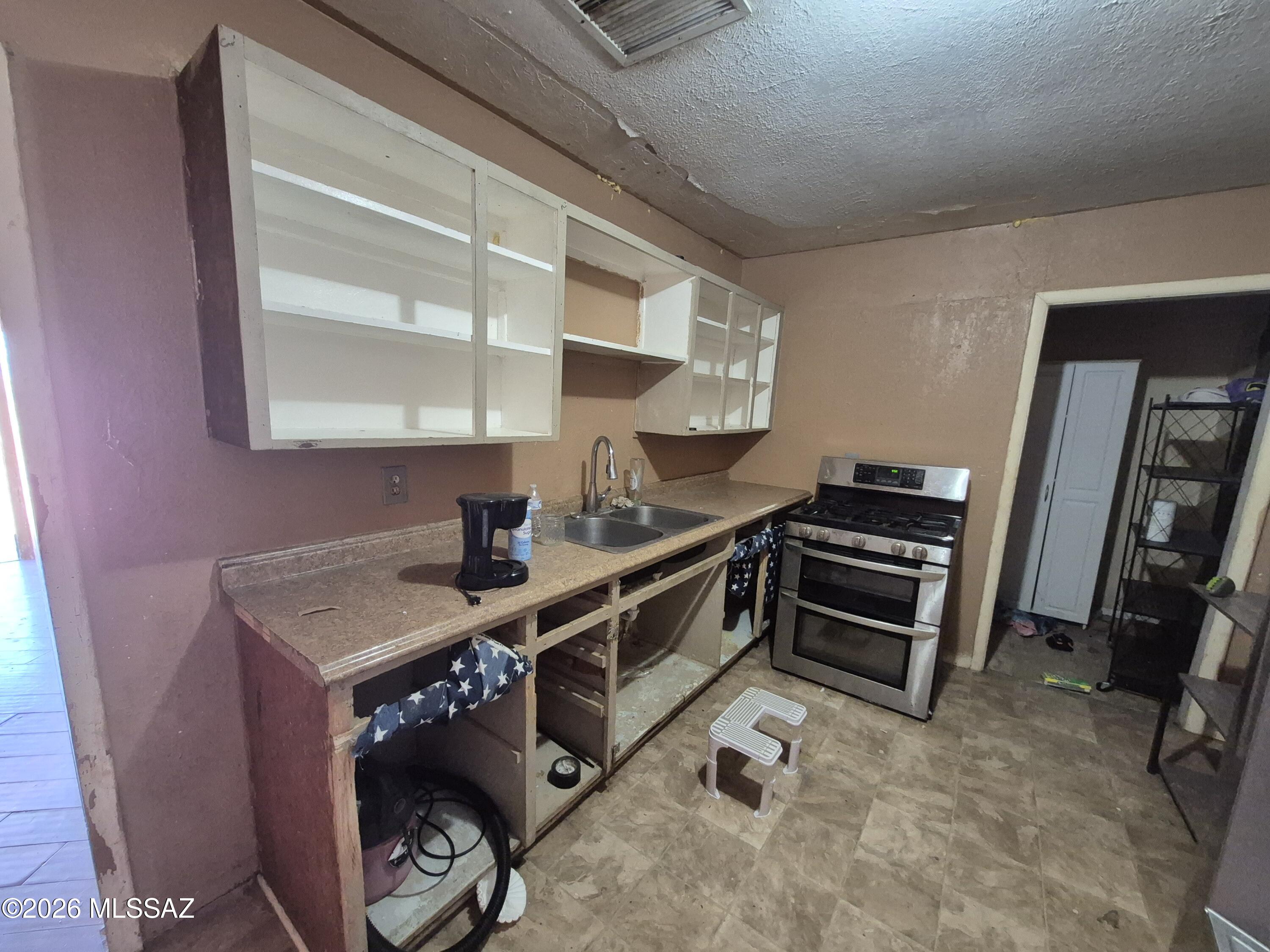 Unsubdivided - Residential