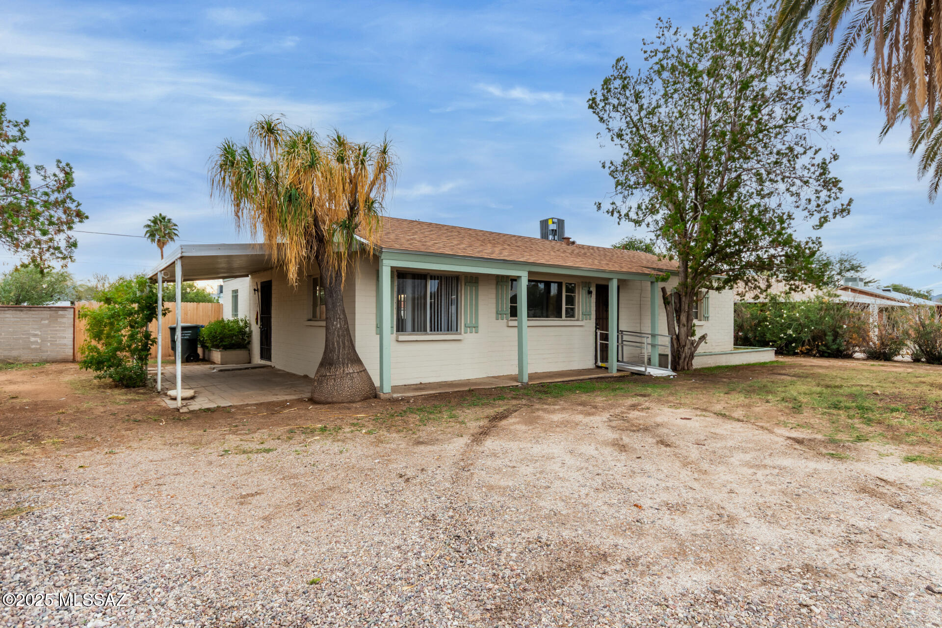 Welcome to an incredible opportunity at 418 E Roger Rd -- a solid 3-bedroom, 1-bath home priced at just $198,000. This property sits on a spacious ¼-acre lot and features major upgrades already completed, including a new roof, new HVAC system, new furnace, updated electrical panel, and new hot water heater. All the costly repairs have been handled, giving buyers peace of mind from day one.
The interior is ready for your finishing touches, offering the perfect canvas for customization. Whether you're an investor looking for your next project or a first-time buyer wanting a home you can personalize while building equity, this property delivers outstanding potential in a prime central location.