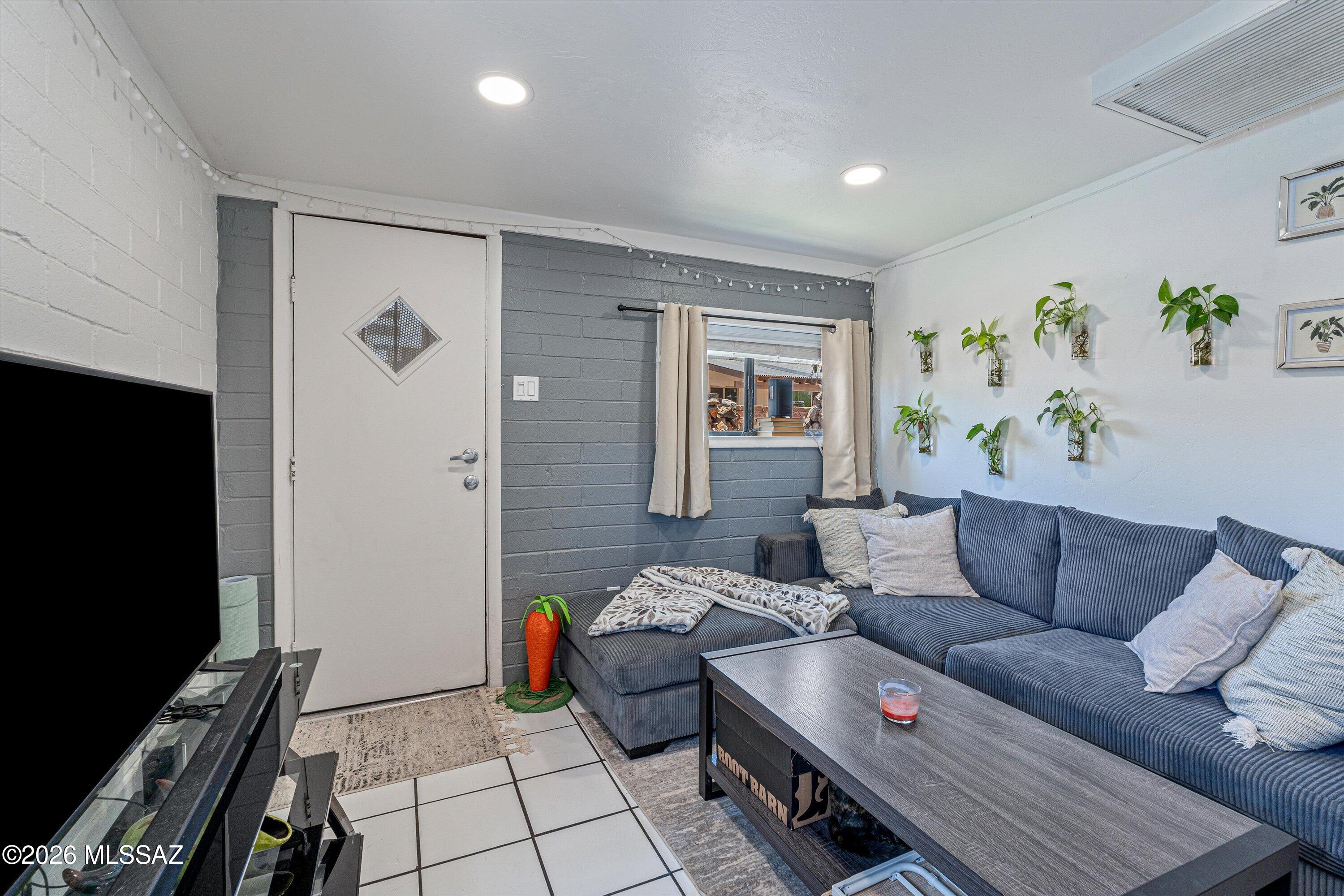 Jefferson Park - Residential Income