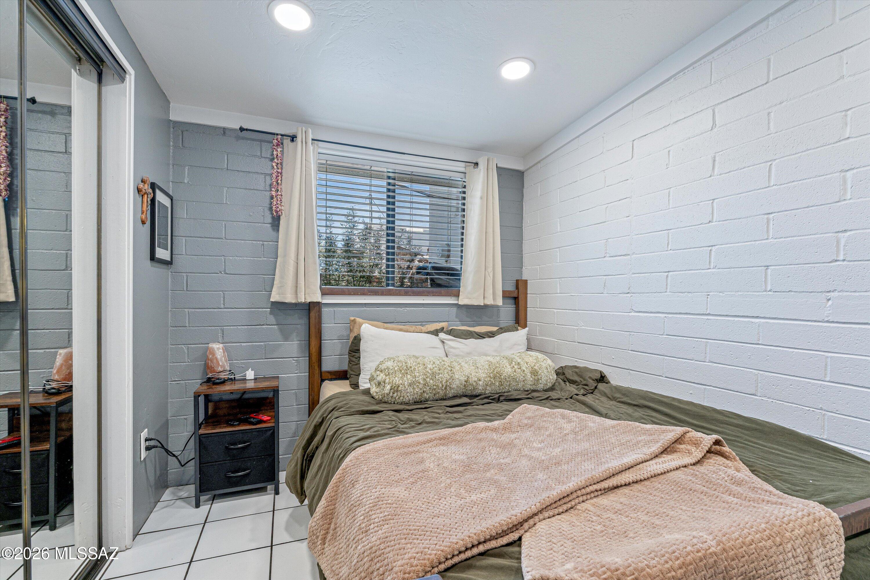 Jefferson Park - Residential Income