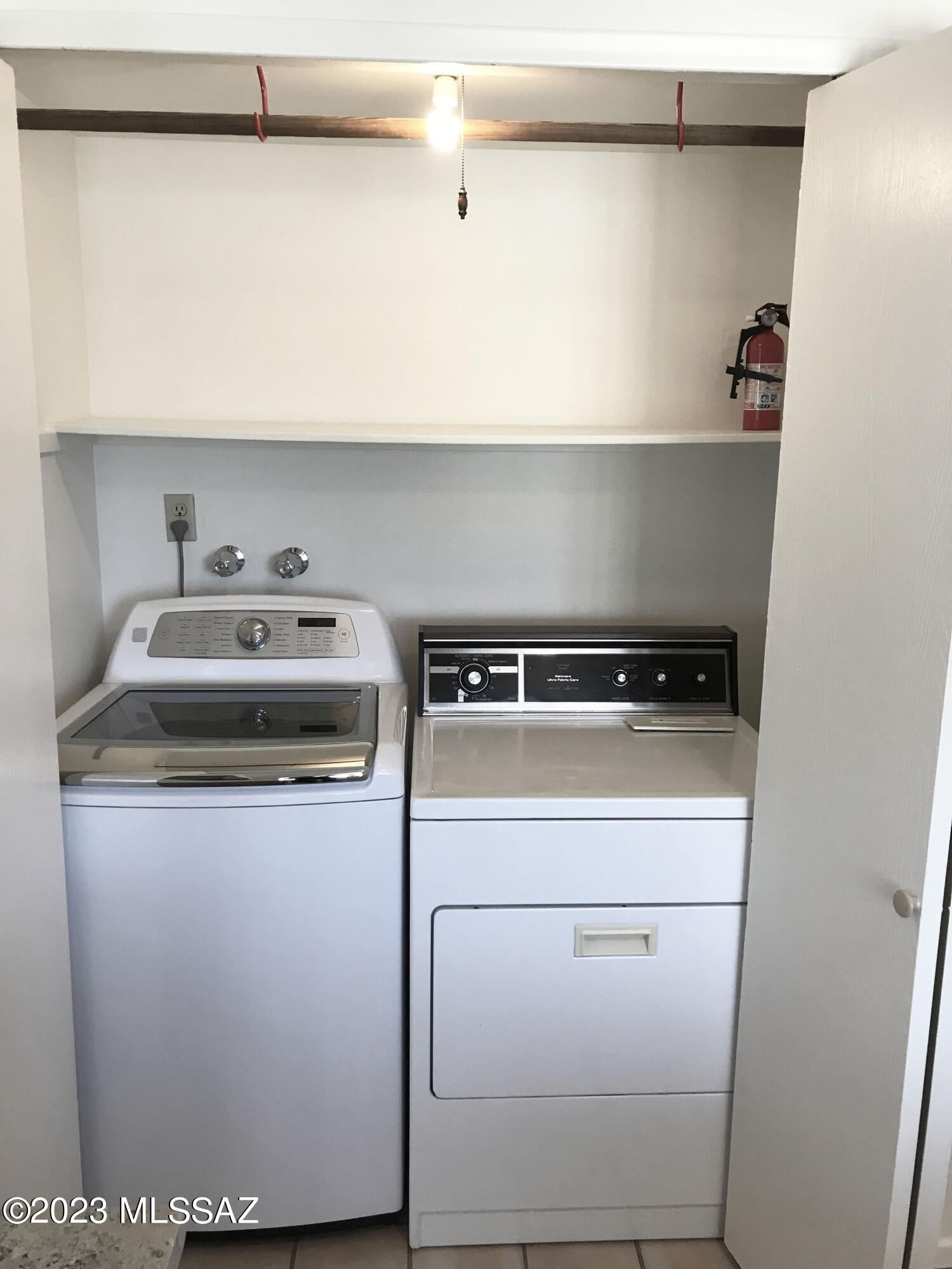 Metropolitan No.1 (258-455) - Residential Lease