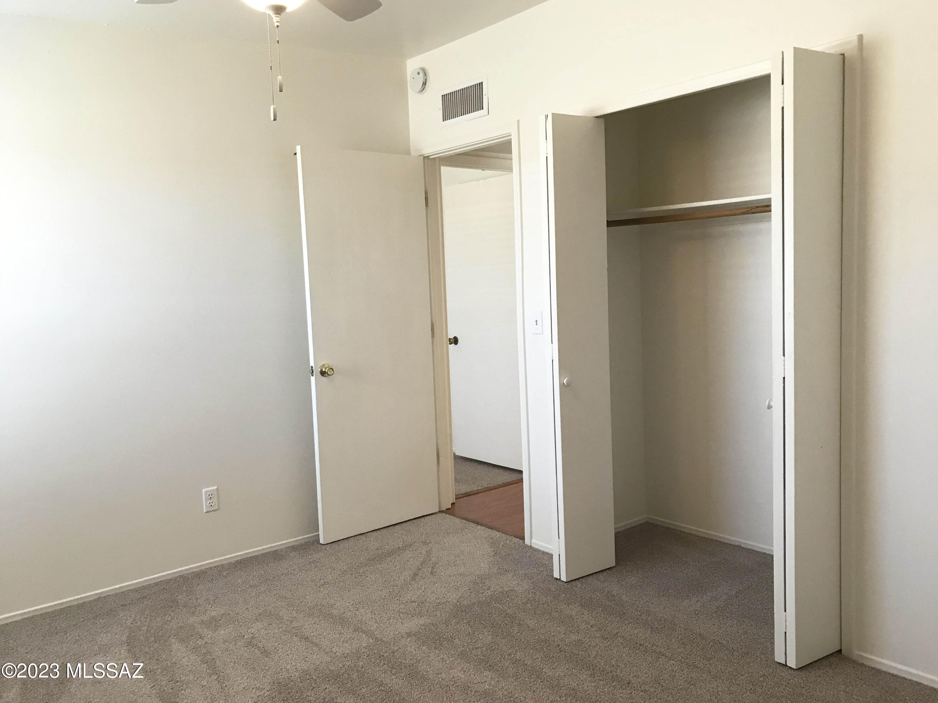 Metropolitan No.1 (258-455) - Residential Lease