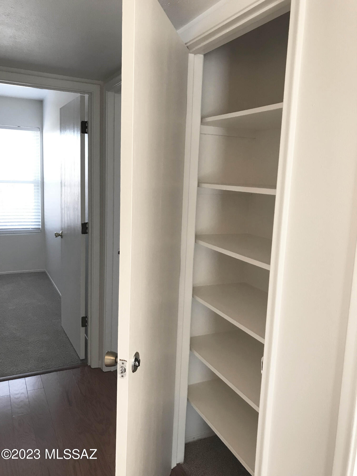 Metropolitan No.1 (258-455) - Residential Lease