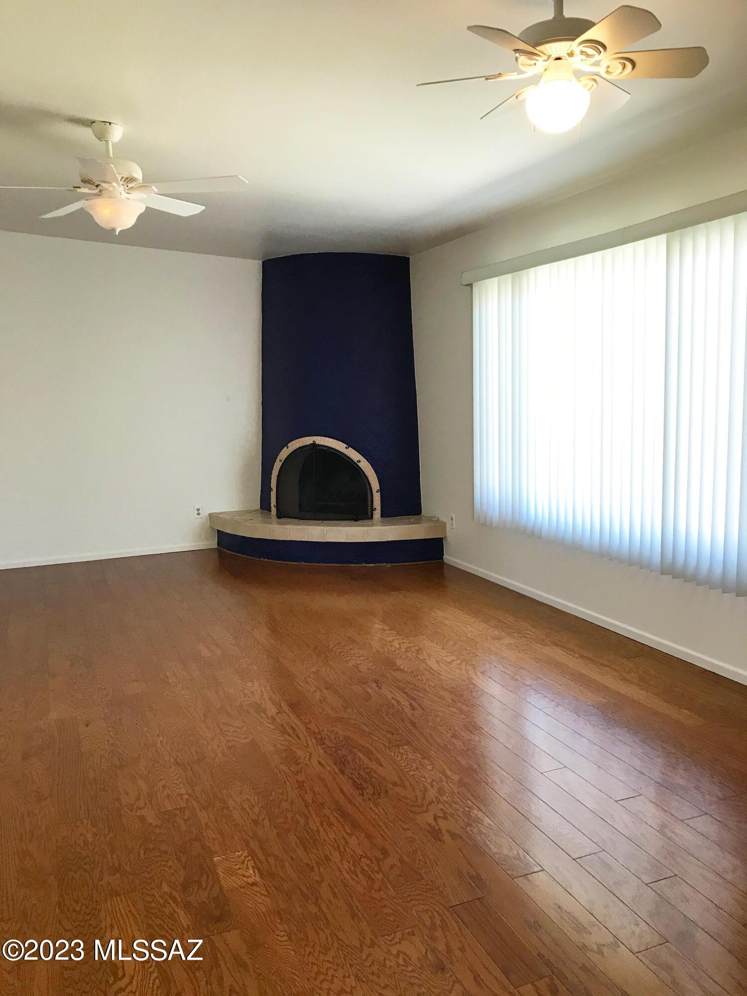 Metropolitan No.1 (258-455) - Residential Lease