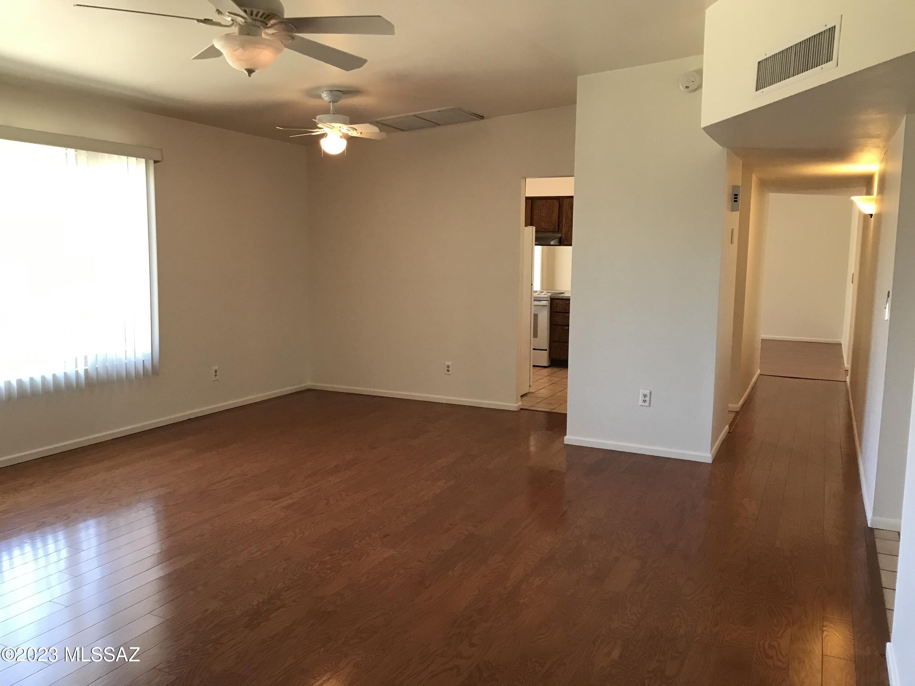 Metropolitan No.1 (258-455) - Residential Lease