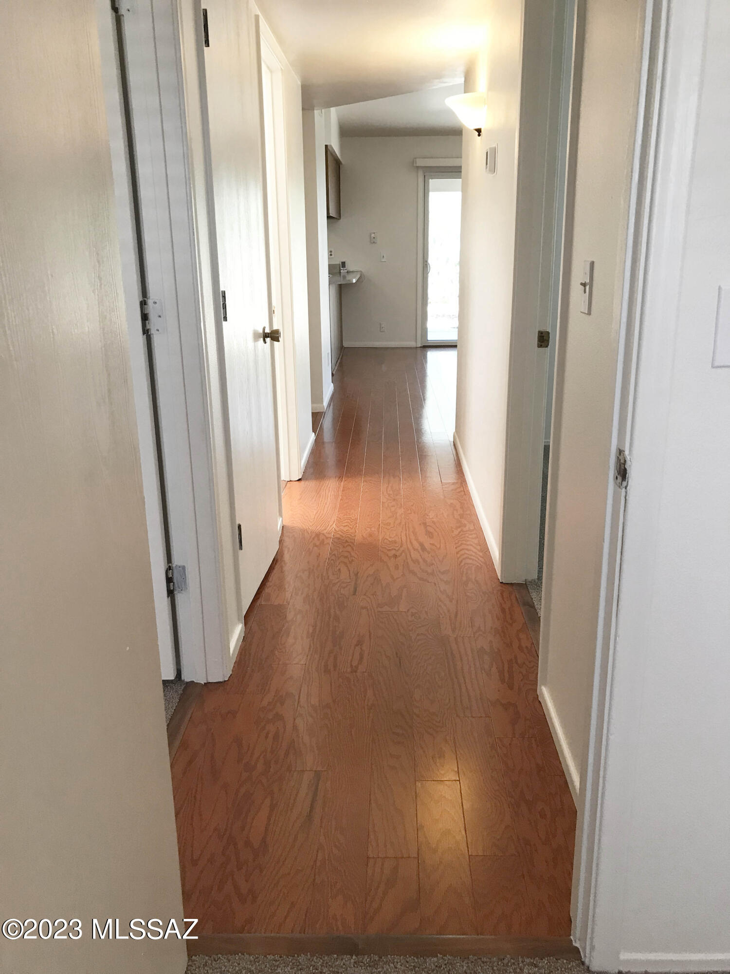 Metropolitan No.1 (258-455) - Residential Lease
