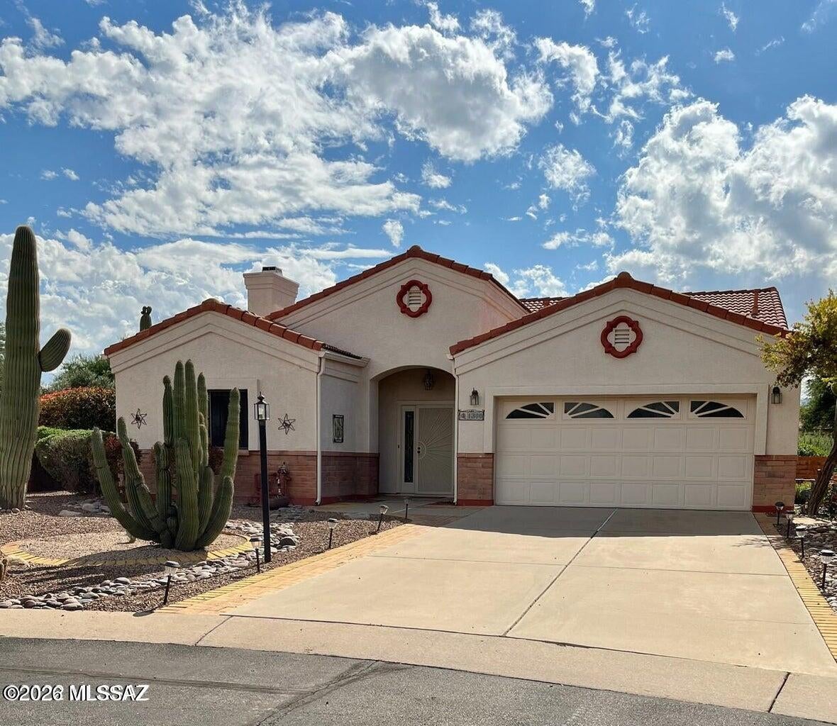 2BR 2BA Home in gated 55+ Quail Creek Country Club. Great location close to the Clubhouse and Restaurant. Updated including a beautiful kitchen remodel with granite counters, custom cabinetry, dual oven, designer paint, ceiling fans & custom window treatments gorgeous plank ceramic tile. Large owner's suite w/dual sinks, dual closets & private door to screened in patio. Putting green in the back yard.

The Quail Creek Resort Community offers great amenities: golf, tennis, a heated pool, a lap pool, hot tub, tennis courts, pickle ball courts, crafts, exercise, dance classes and many other activities and entertainment options. It also has a first-class restaurant and lounge with reasonable prices.