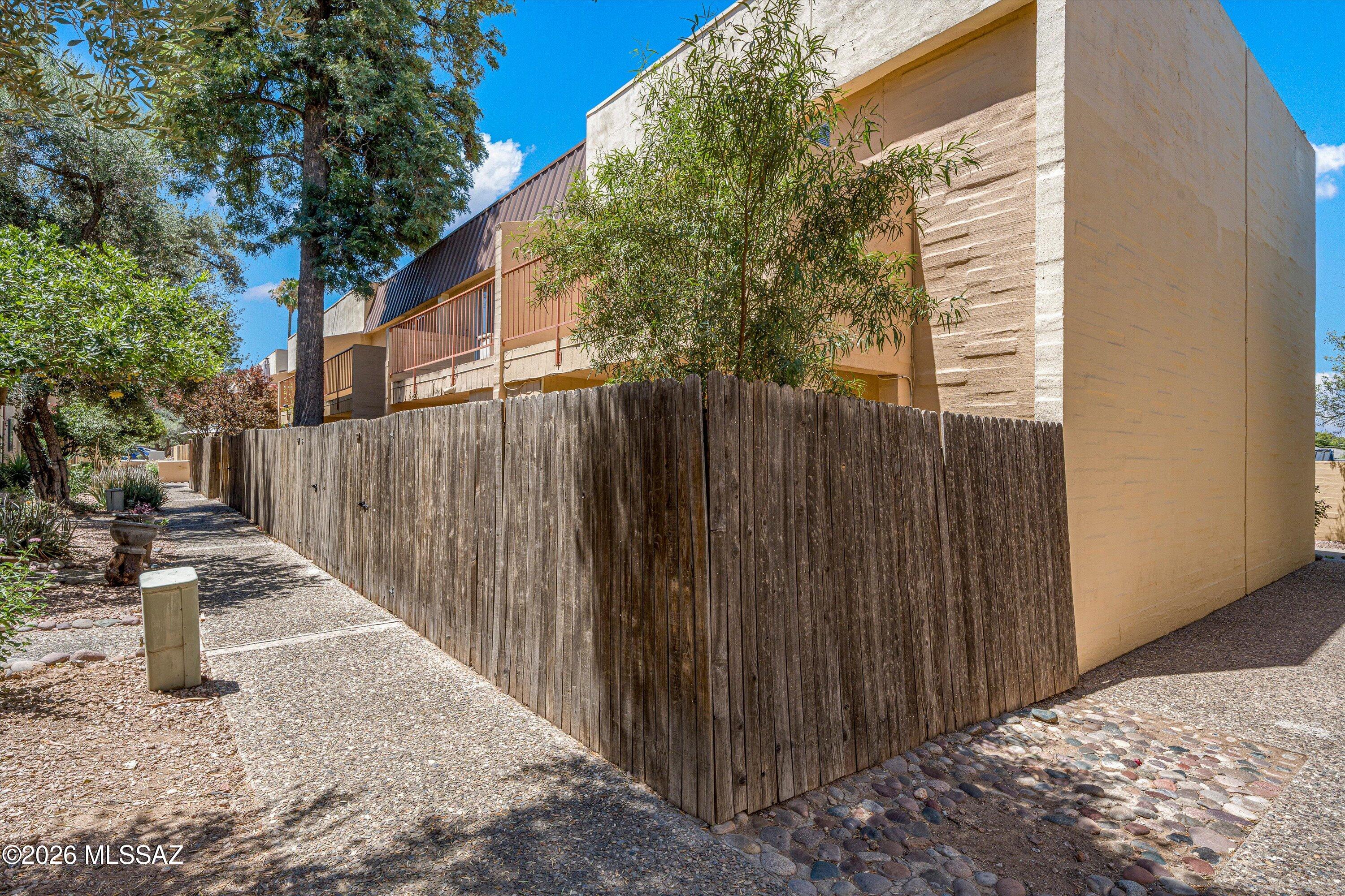 Villa Paraiso (1-67) - Residential