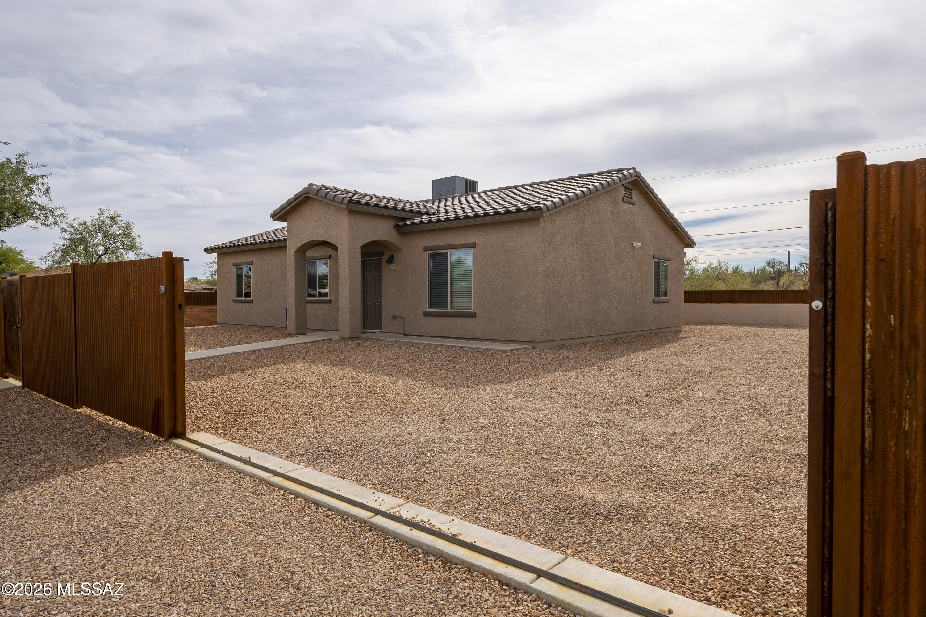 3-bedroom, 2-bath home offering 1,455 SqFt with a spacious layout and a large, fully fenced and gated yard. The property provides added privacy with no neighbors to the rear or on one side. Enjoy unobstructed mountain views and a quiet setting while still being conveniently located just minutes from downtown and close to A Mountain. A great rental opportunity with a balance of space, location, and privacy.
Home is not furnished, tenant pays all utilities.