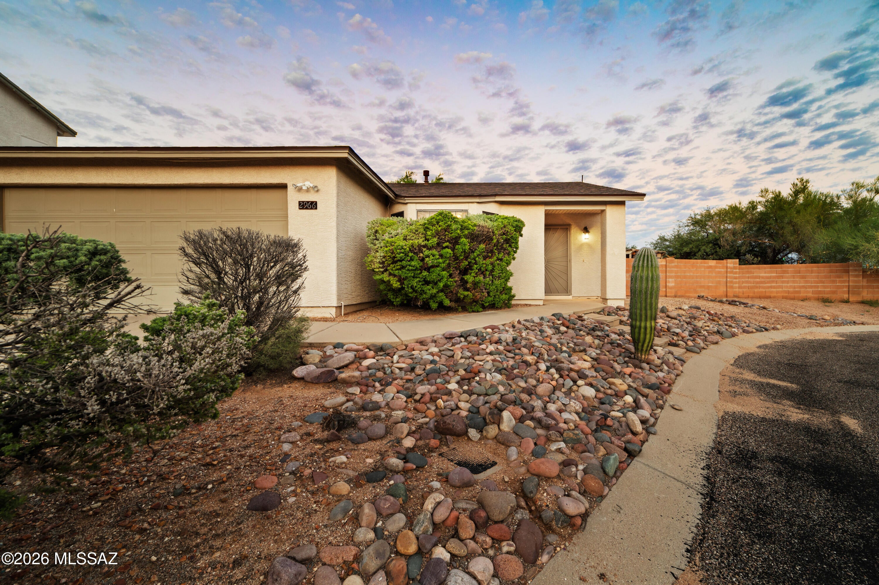 Country Club(1-221) - Residential