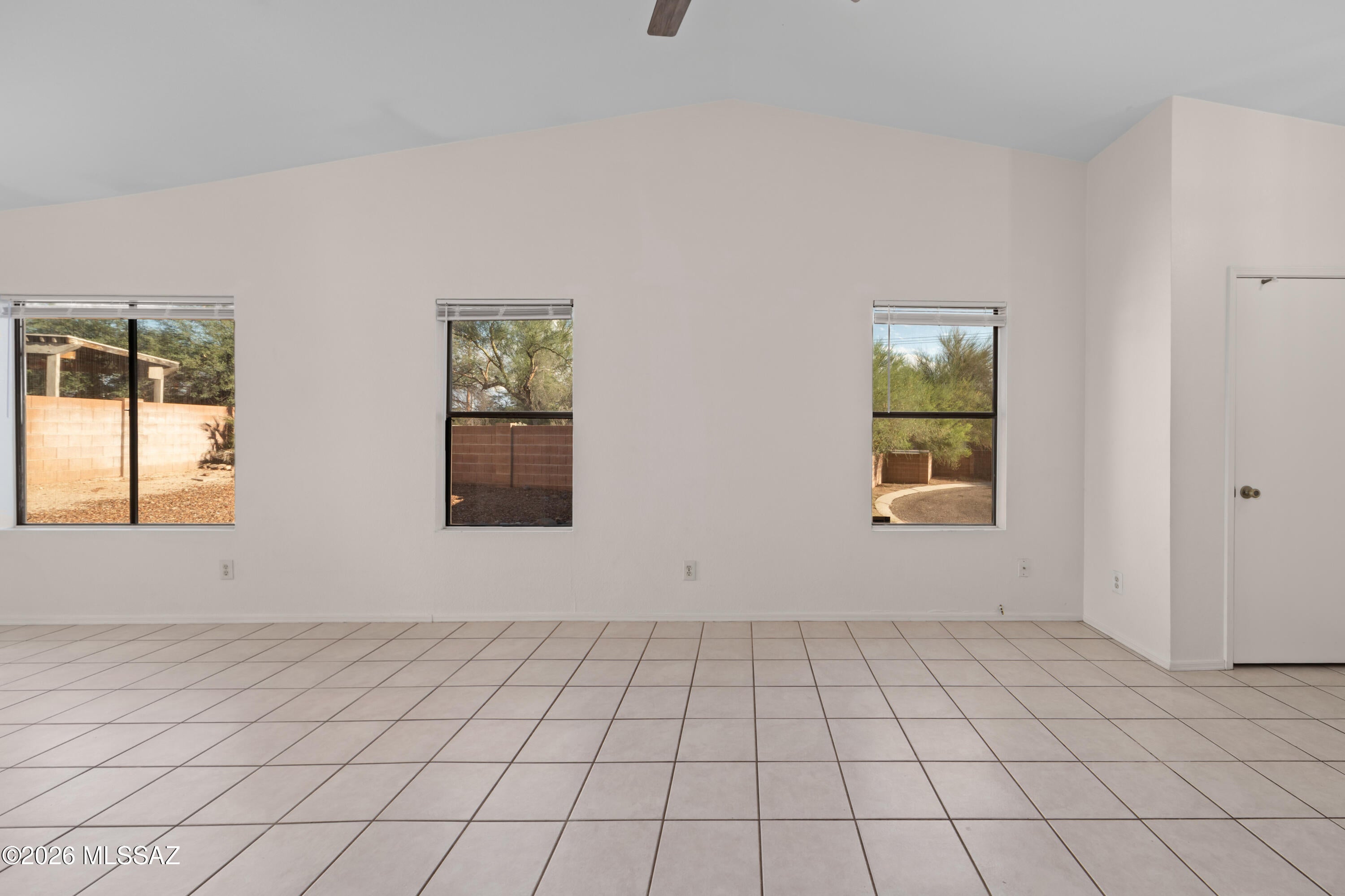 Country Club(1-221) - Residential