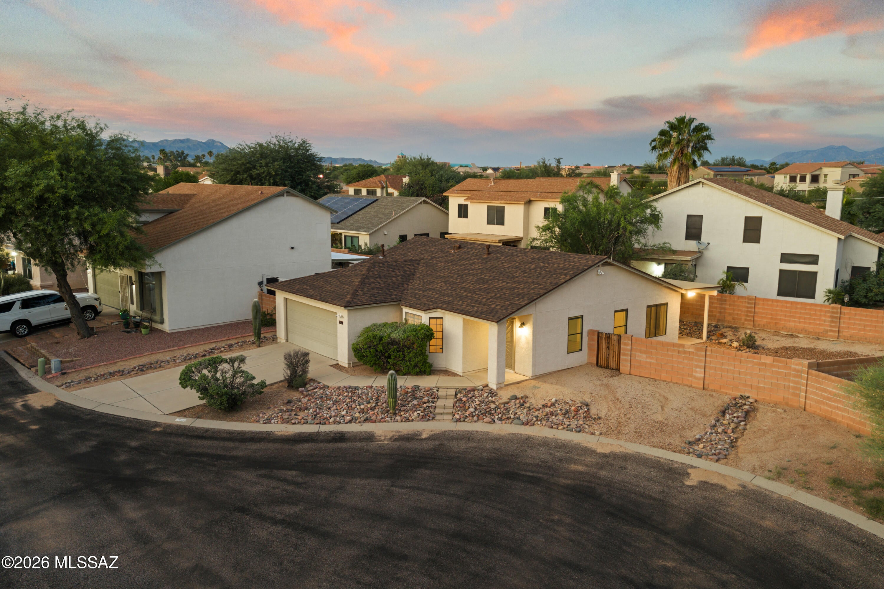 Country Club(1-221) - Residential