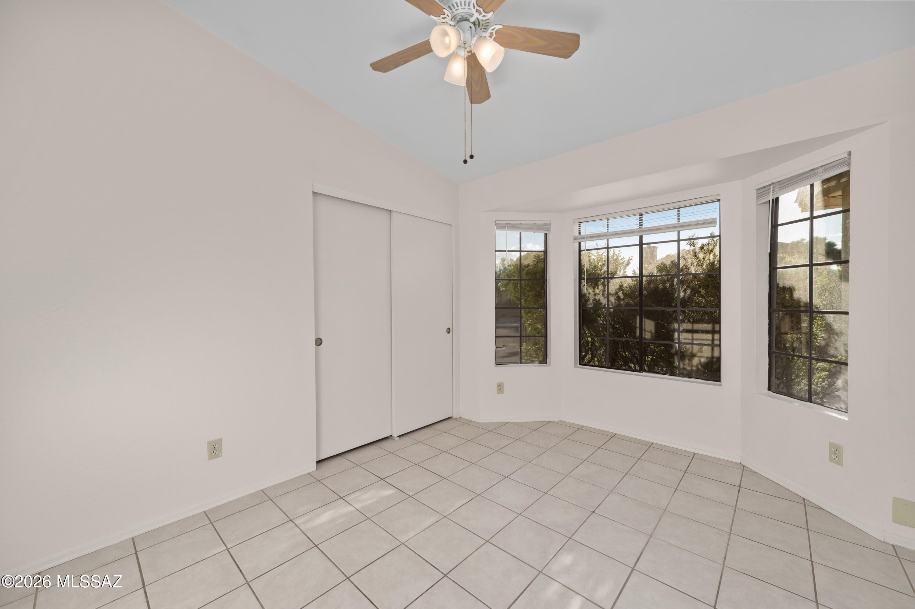 Country Club(1-221) - Residential