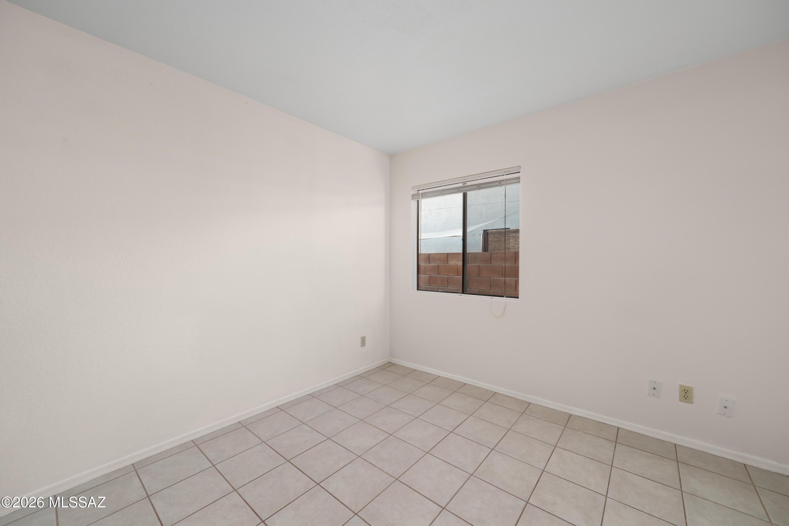 Country Club(1-221) - Residential