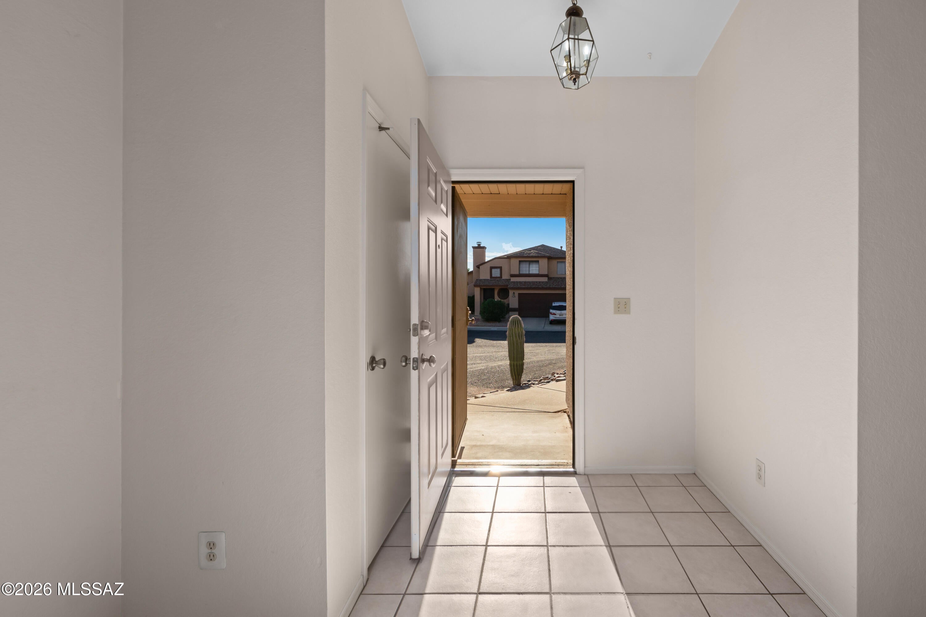 Country Club(1-221) - Residential