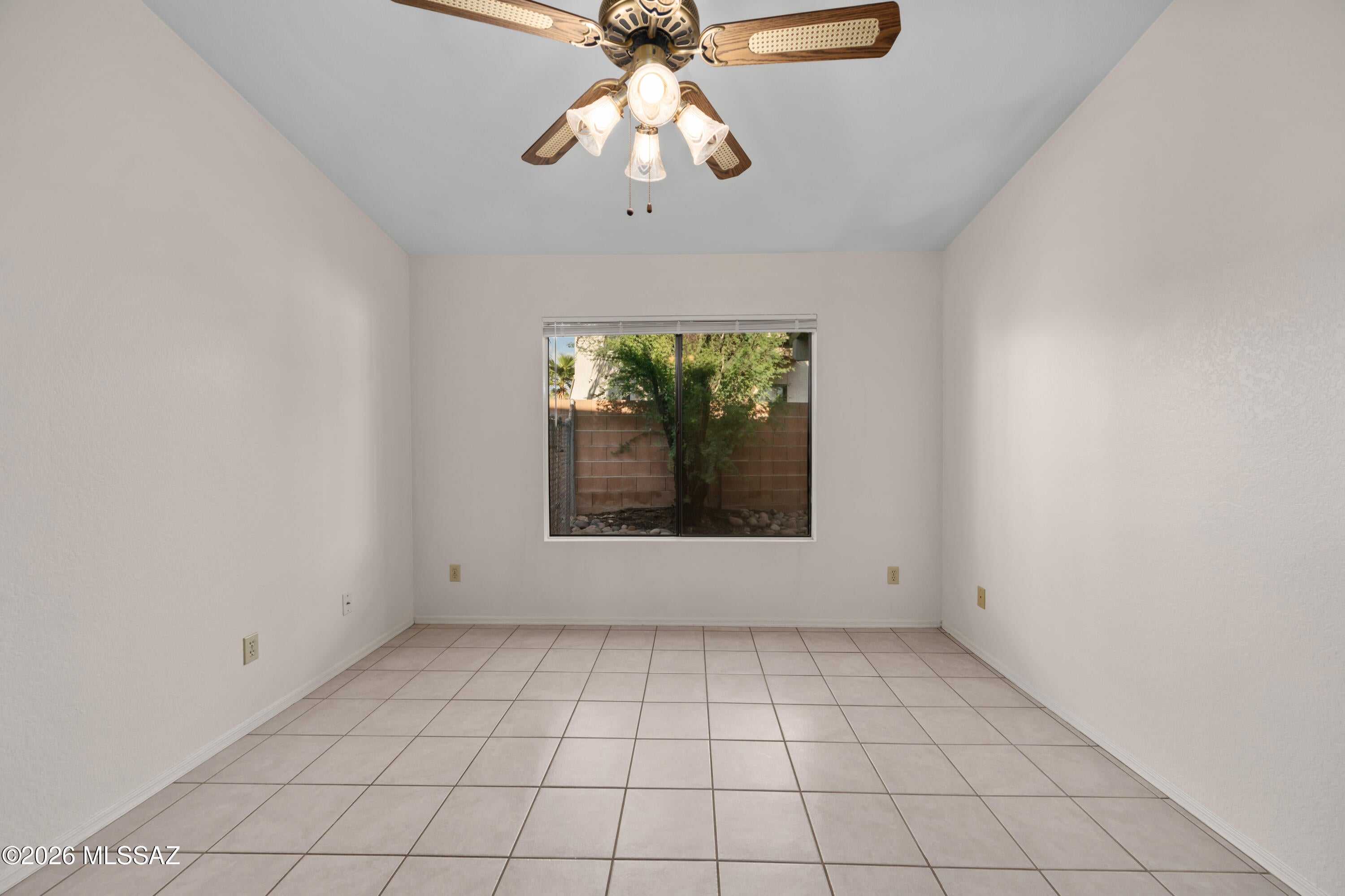 Country Club(1-221) - Residential