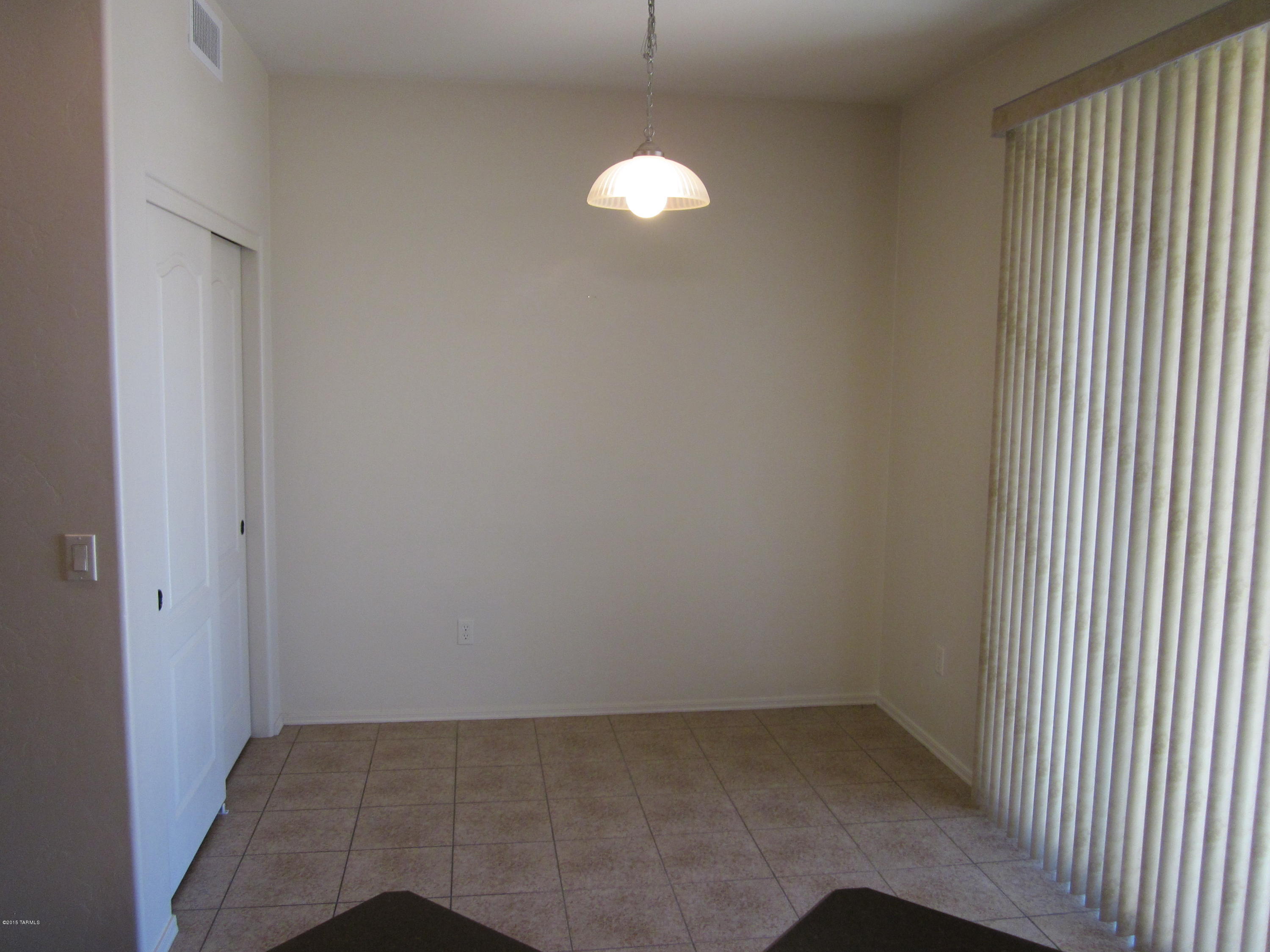 Rancho Del Lago (B37-38) - Residential Lease