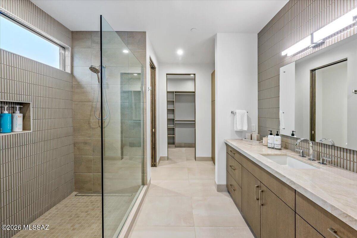 Stone Canyon VI - Residential