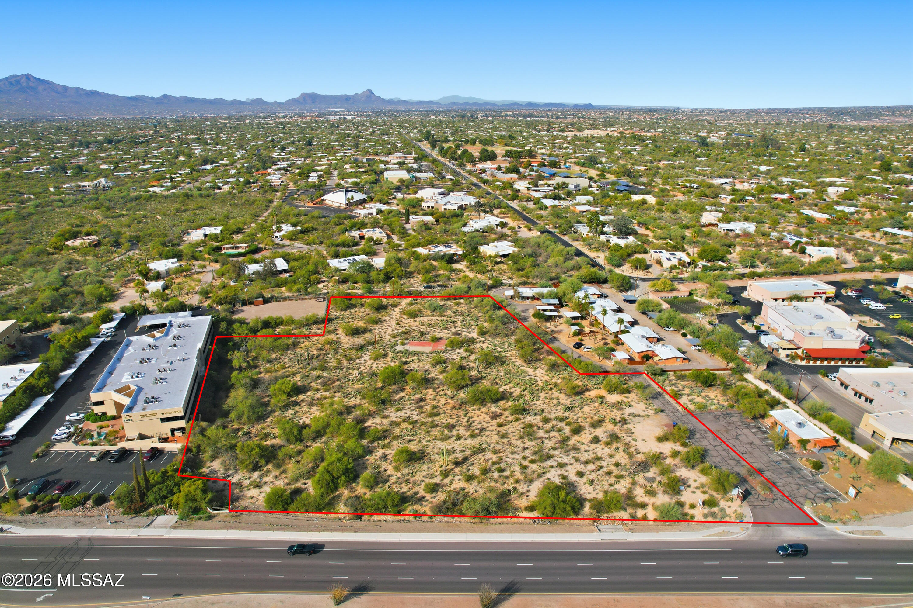 Prime Commercial Land on Oracle Road - 4.39 Acres (6 Parcels)

Rare opportunity to acquire six contiguous lots totaling 4.39 acres of prime commercial land directly on State Highway Oracle Road, one of the busiest and most highly visible thoroughfares in the Tucson Metro area. Zoned C-1 (Commercial), this property offers excellent exposure to heavy daily traffic, making it ideal for retail, office, service, hospitality, or mixed-use development. With significant frontage on Oracle Road and easy access to surrounding residential communities and major arterial routes, this assemblage presents unmatched development potential in a strong commercial corridor.