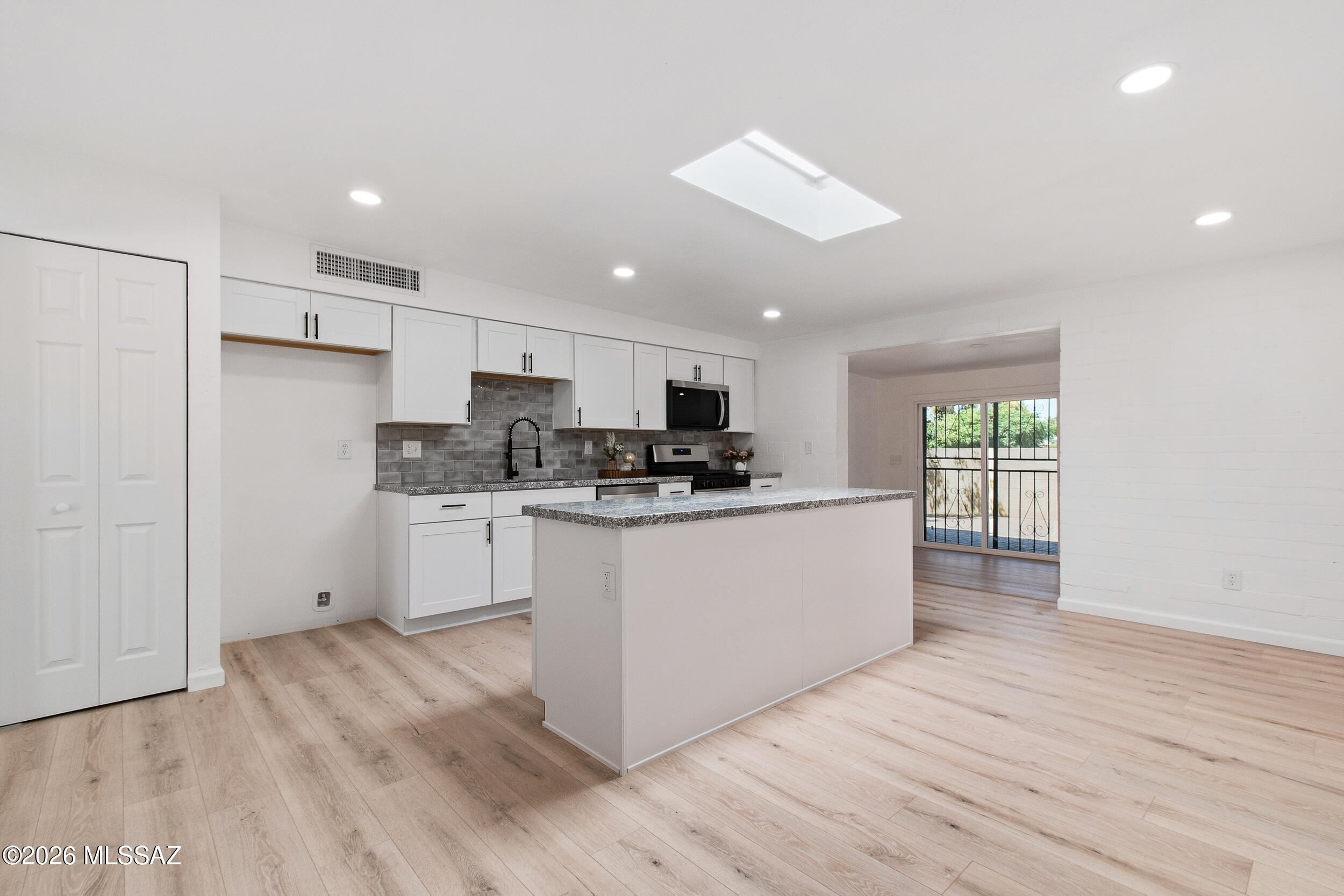 Mission Heights NO. 5 (1-102) - Residential