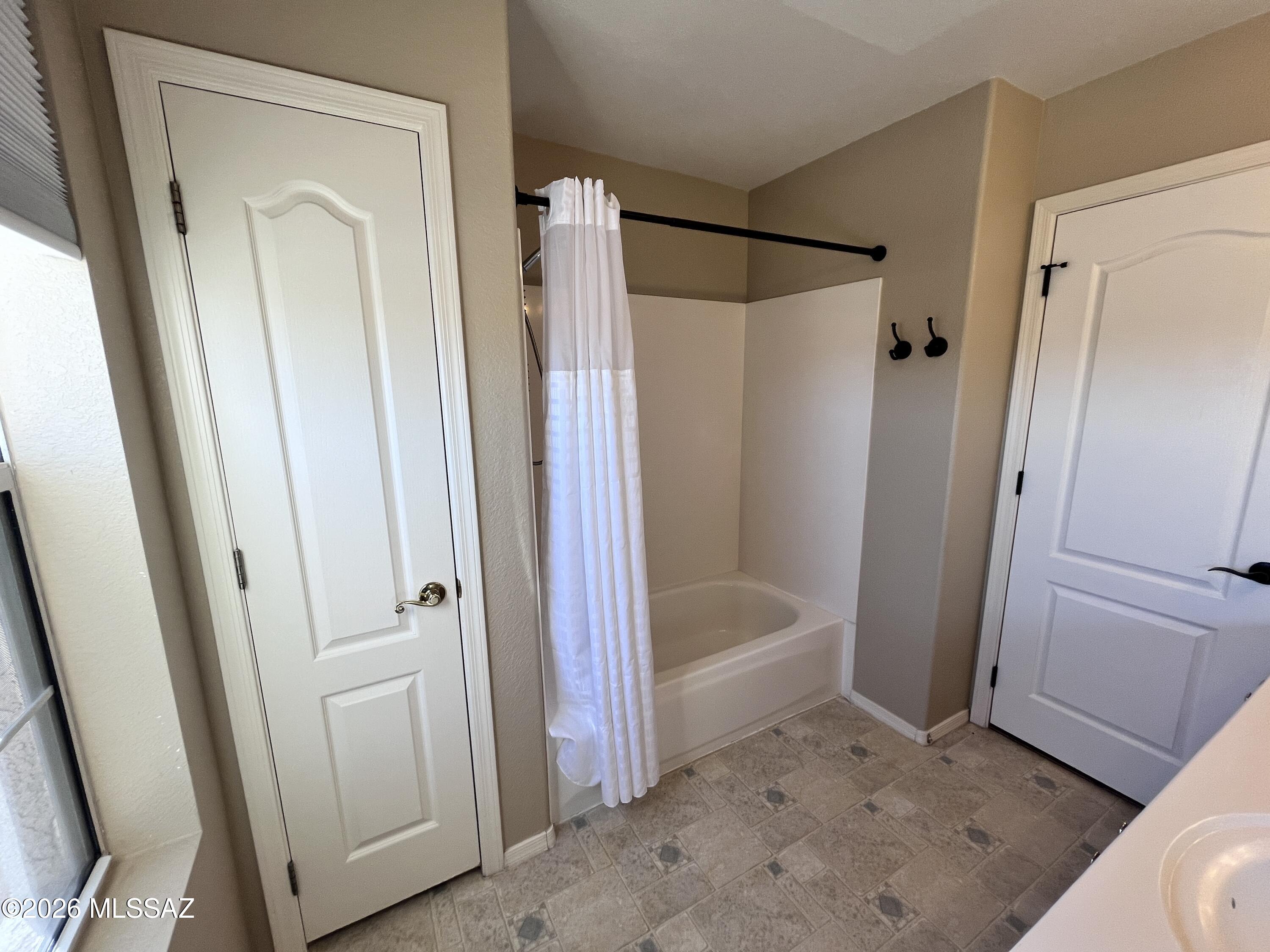 Encanto Canyon II (1-67) - Residential Lease