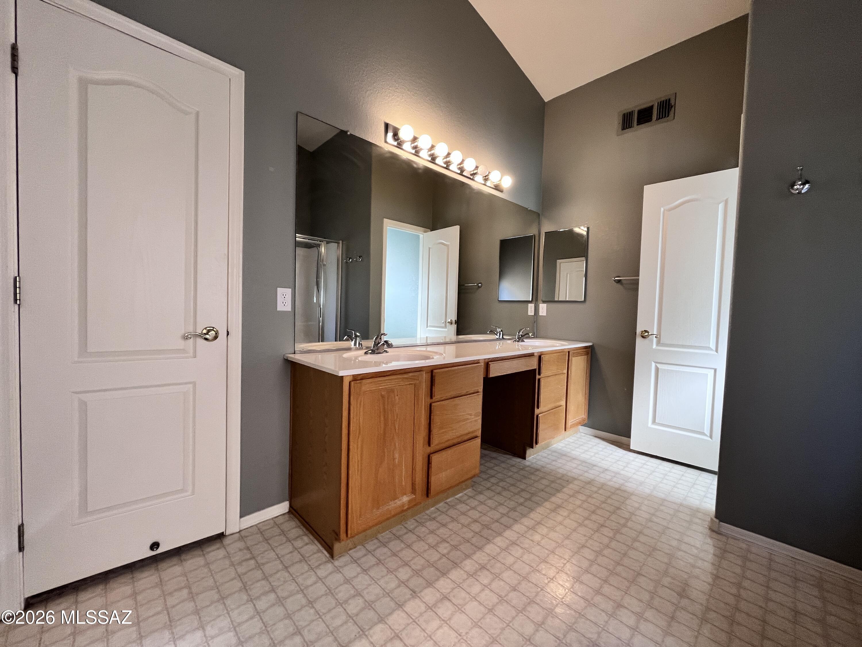 Encanto Canyon II (1-67) - Residential Lease