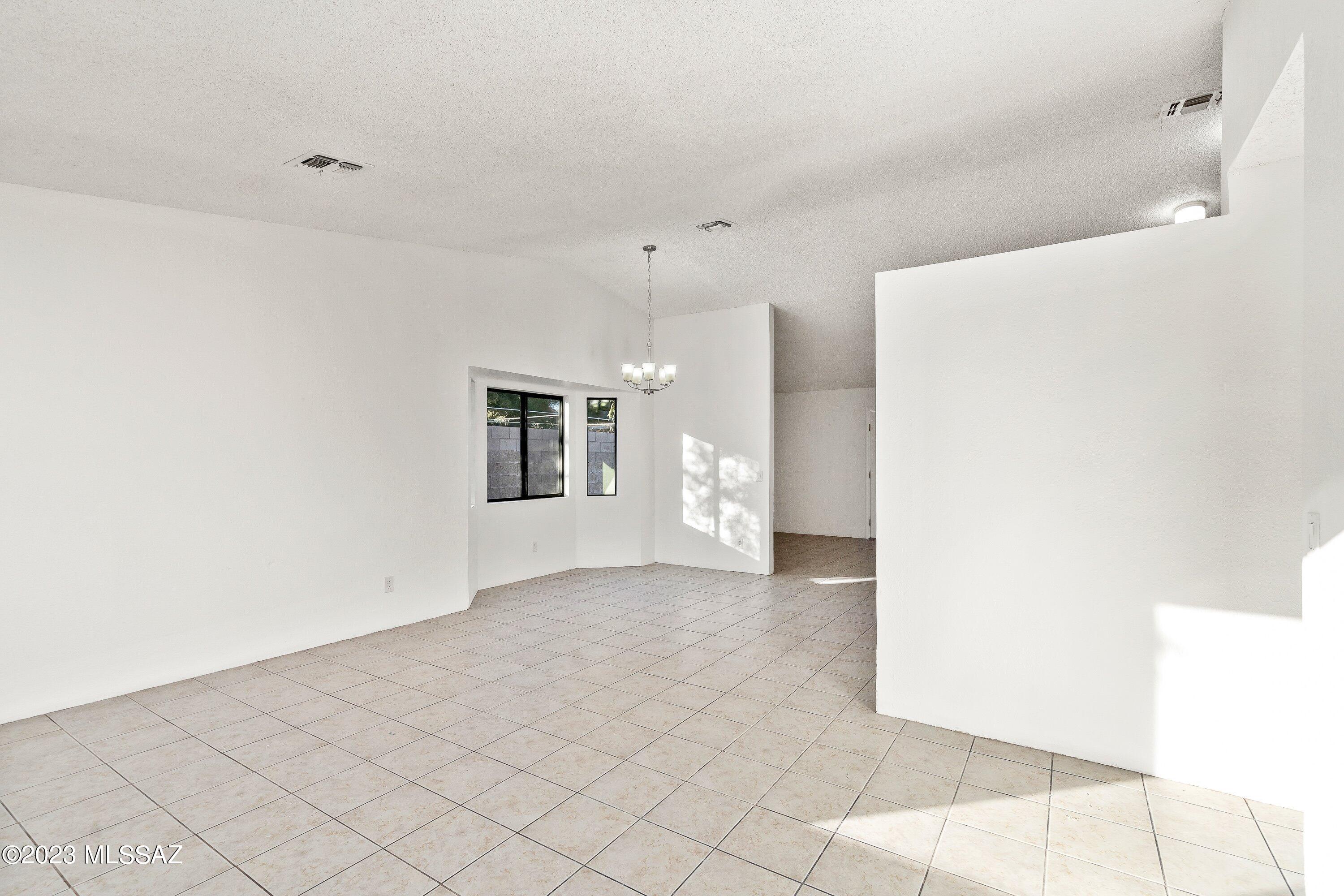 Oak Tree II at Midvale (273-519) - Residential Lease