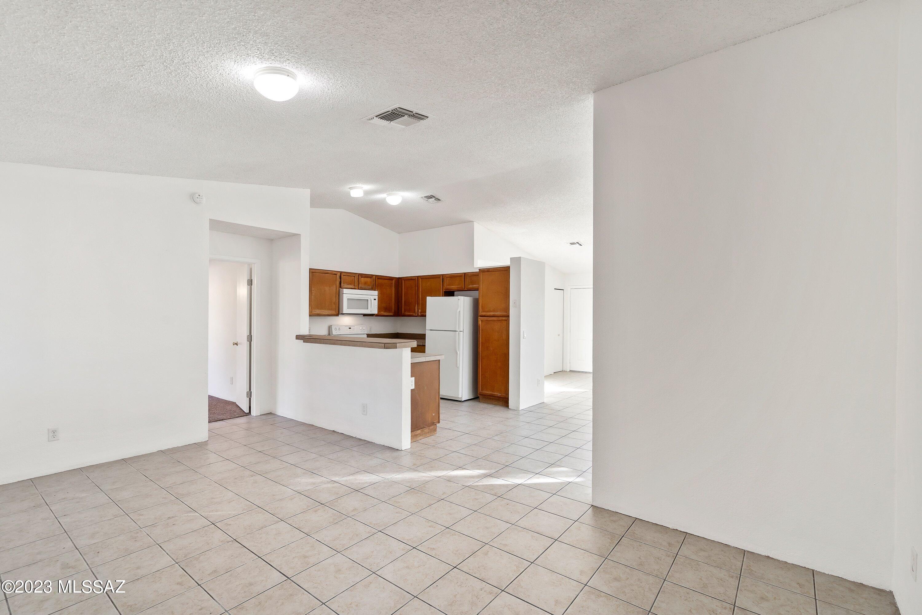 Oak Tree II at Midvale (273-519) - Residential Lease