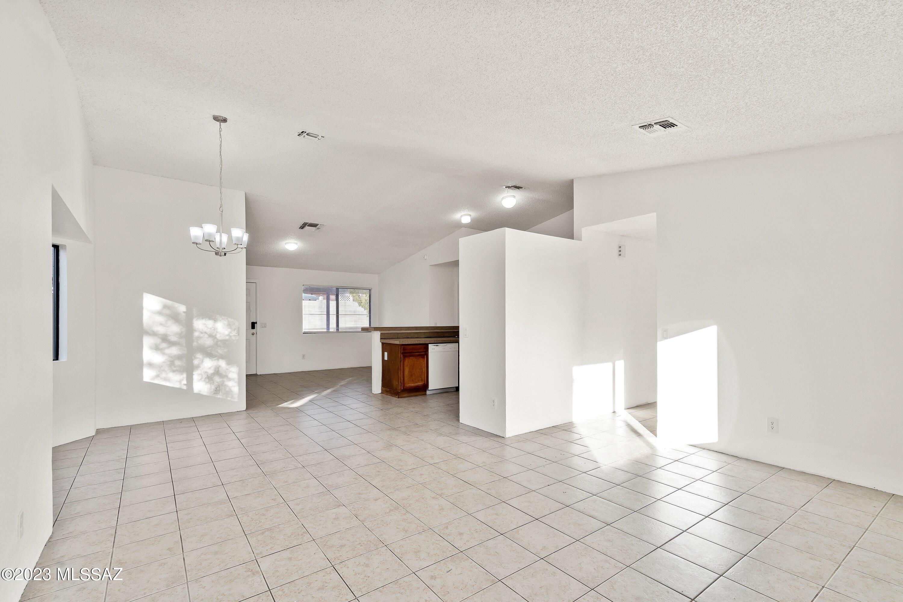 Oak Tree II at Midvale (273-519) - Residential Lease