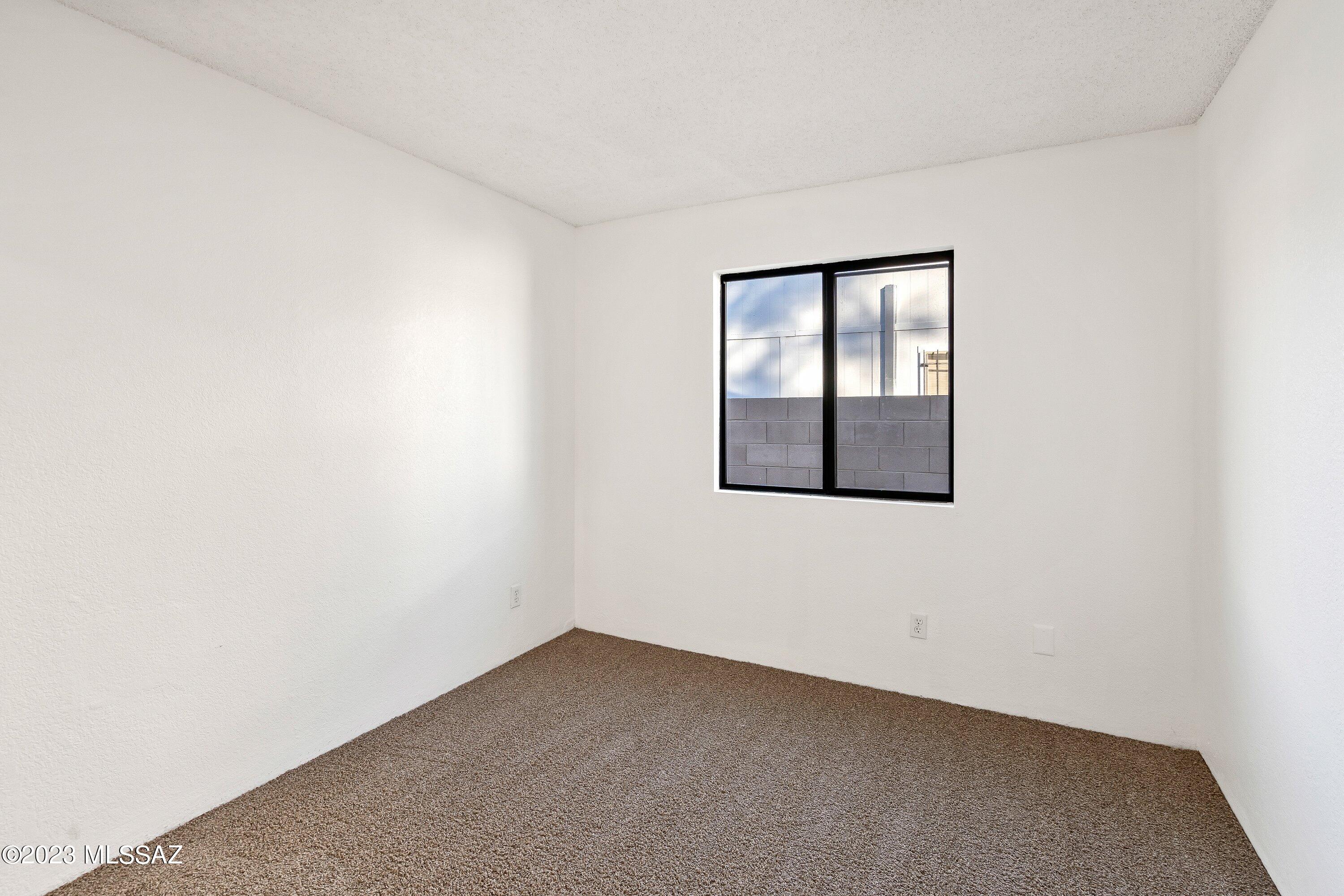 Oak Tree II at Midvale (273-519) - Residential Lease