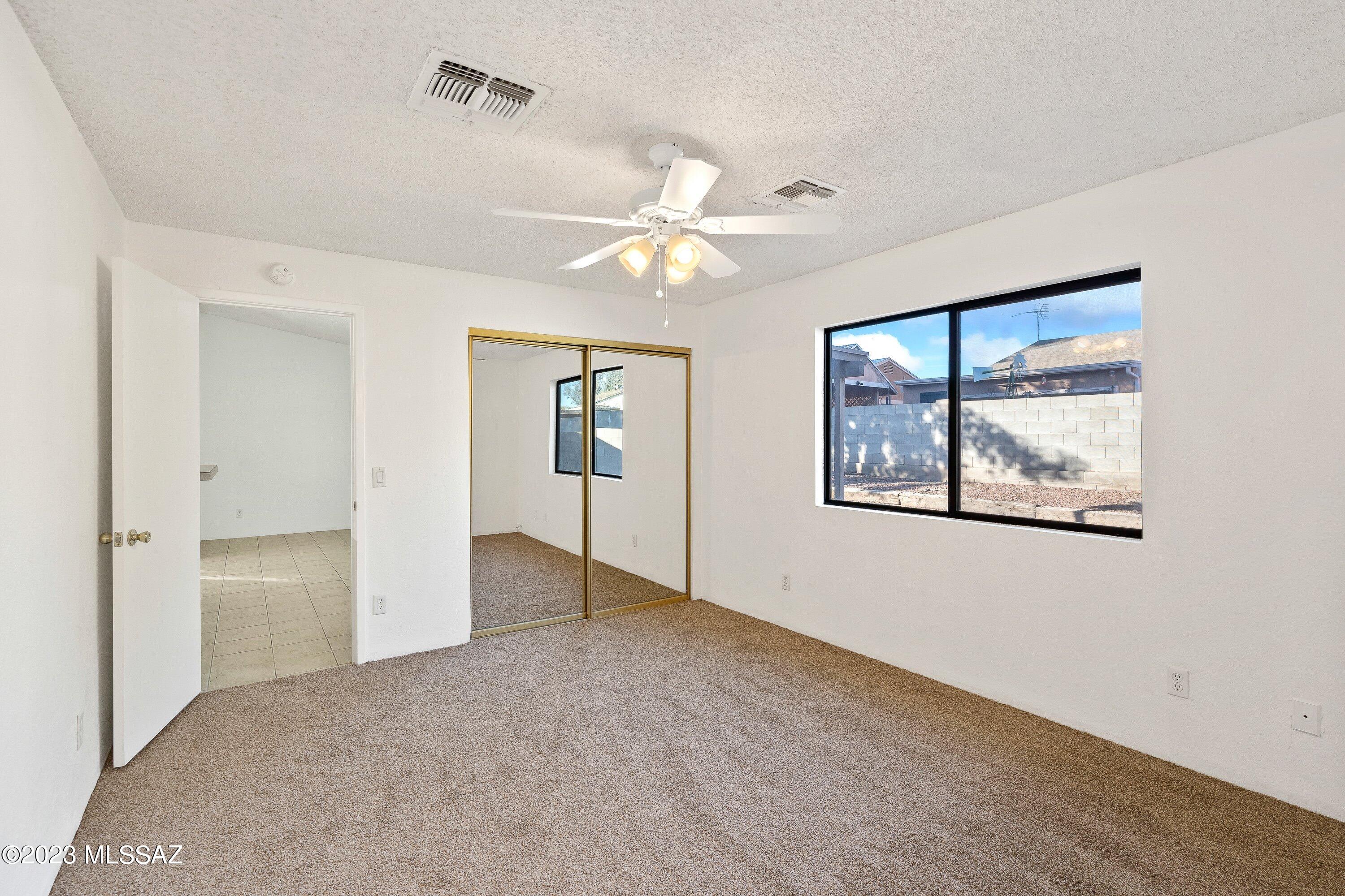 Oak Tree II at Midvale (273-519) - Residential Lease