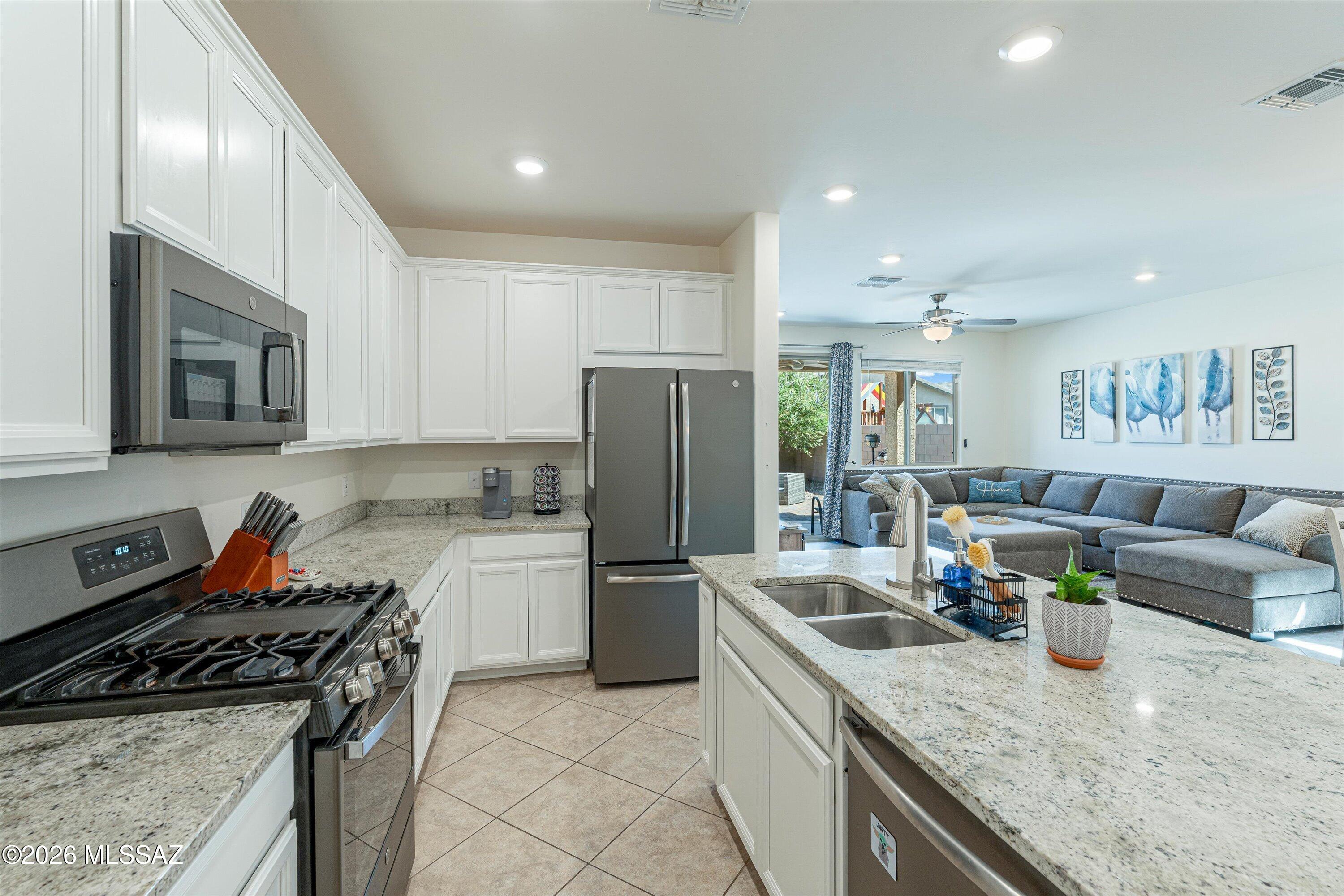 The Vistas At Rincon Knolls SQ20152600506 - Residential